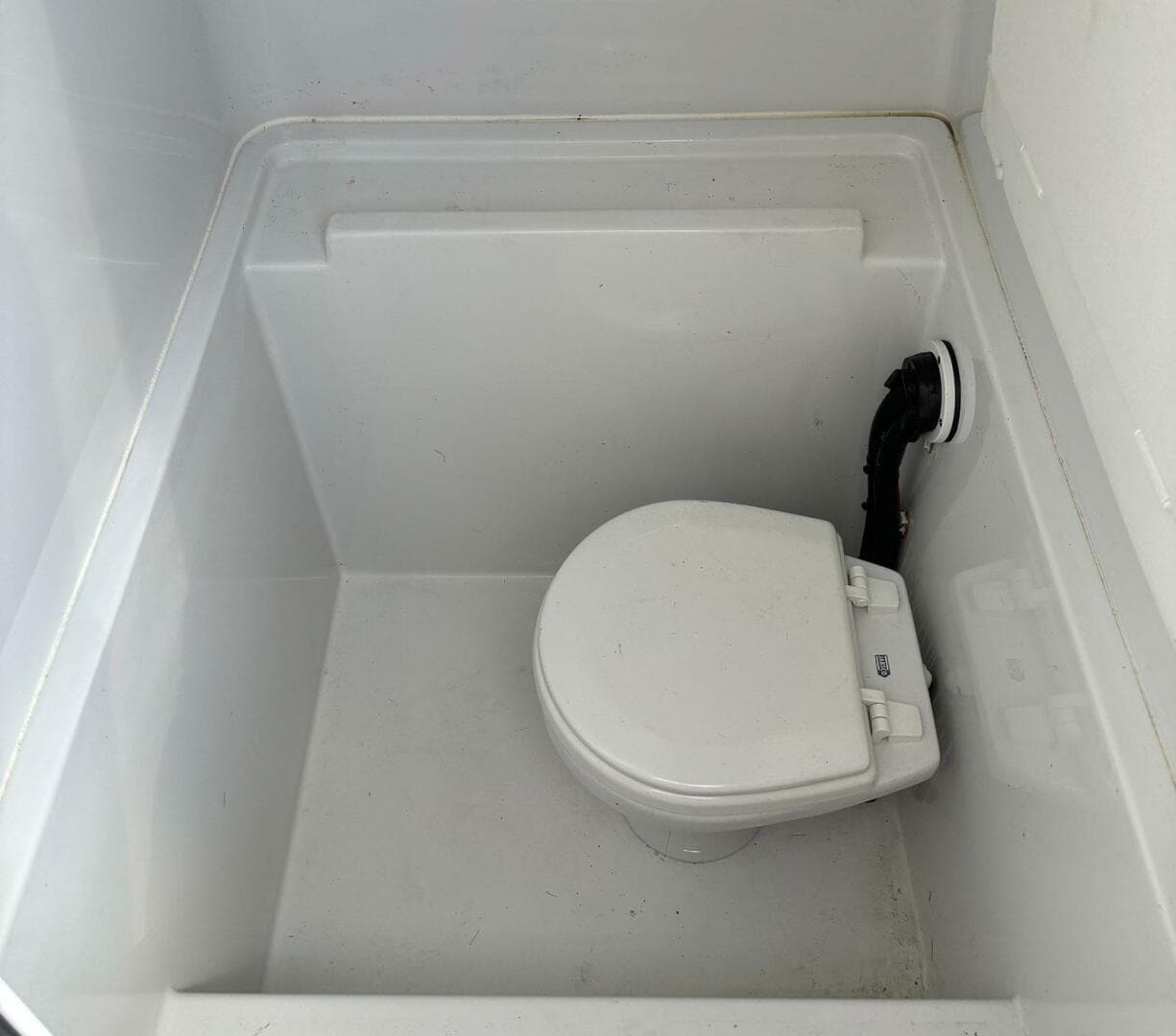 2020 Contender 28 Sport