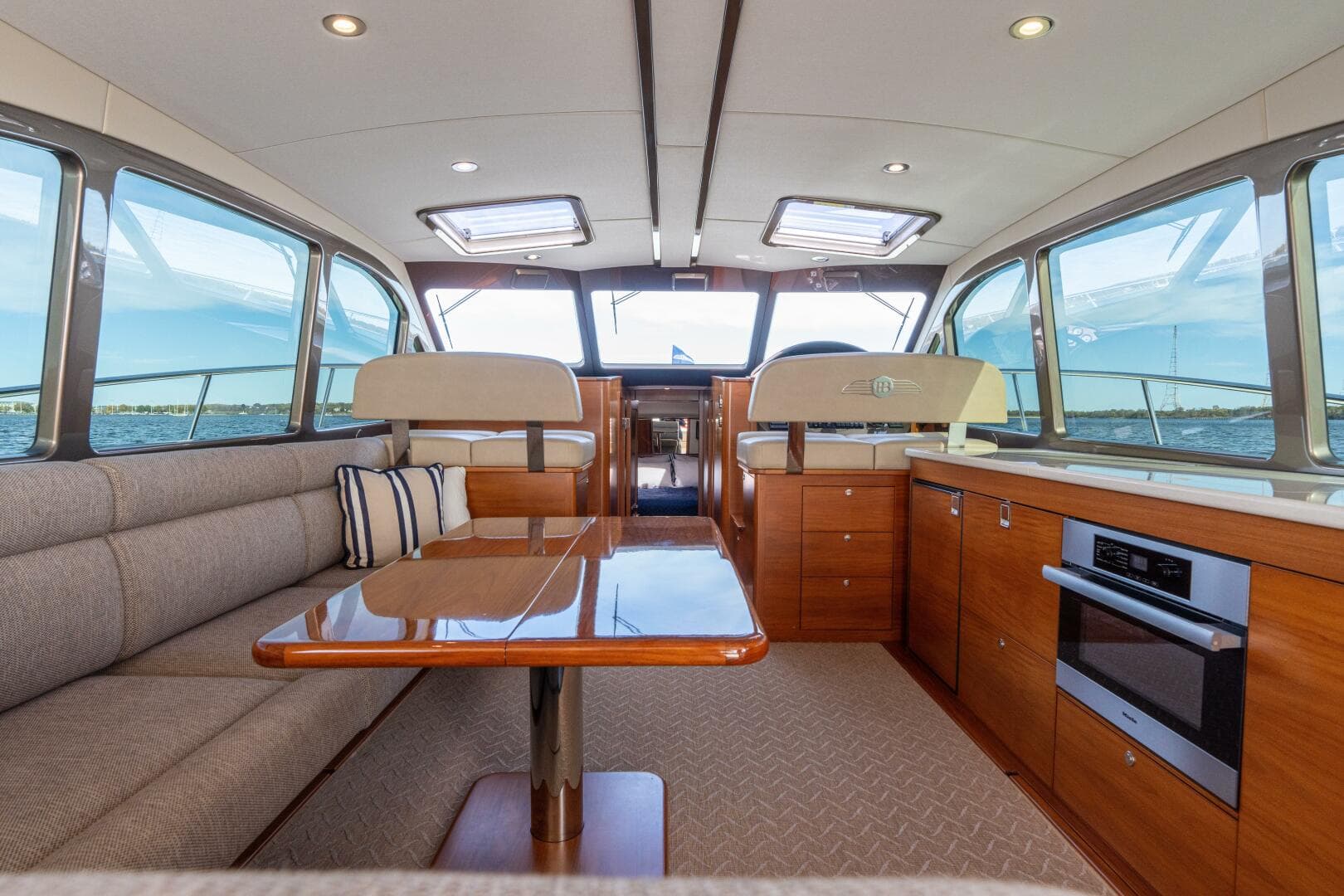 2016 Palm Beach Motor Yachts PB50