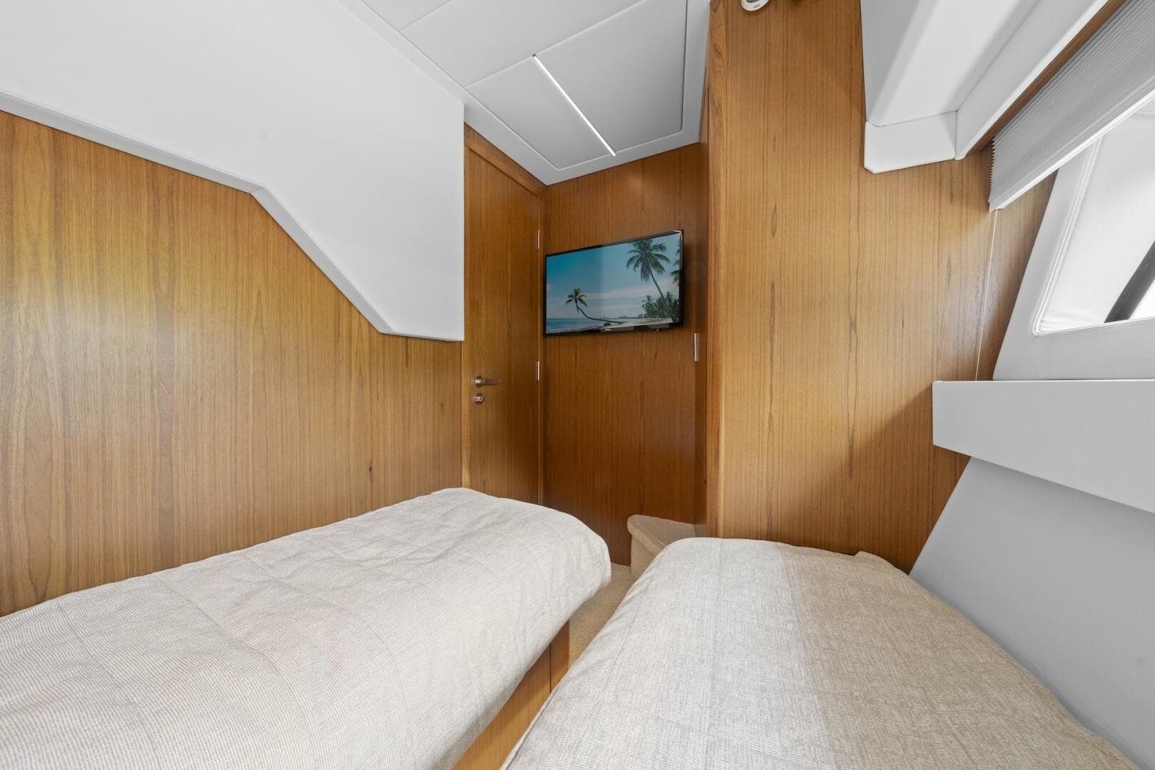 2023 Tiara Yachts EX 60