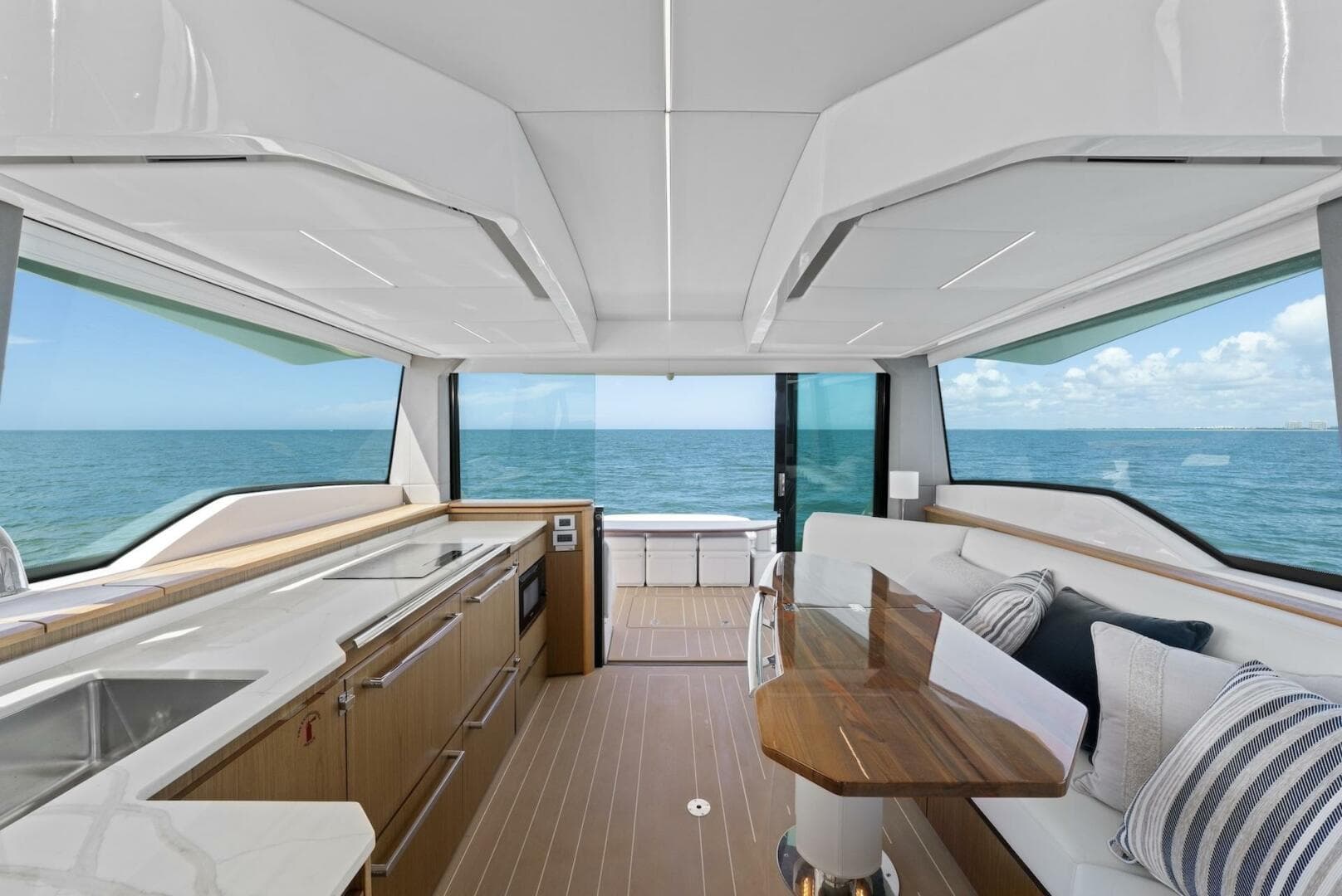 2023 Tiara Yachts EX 60