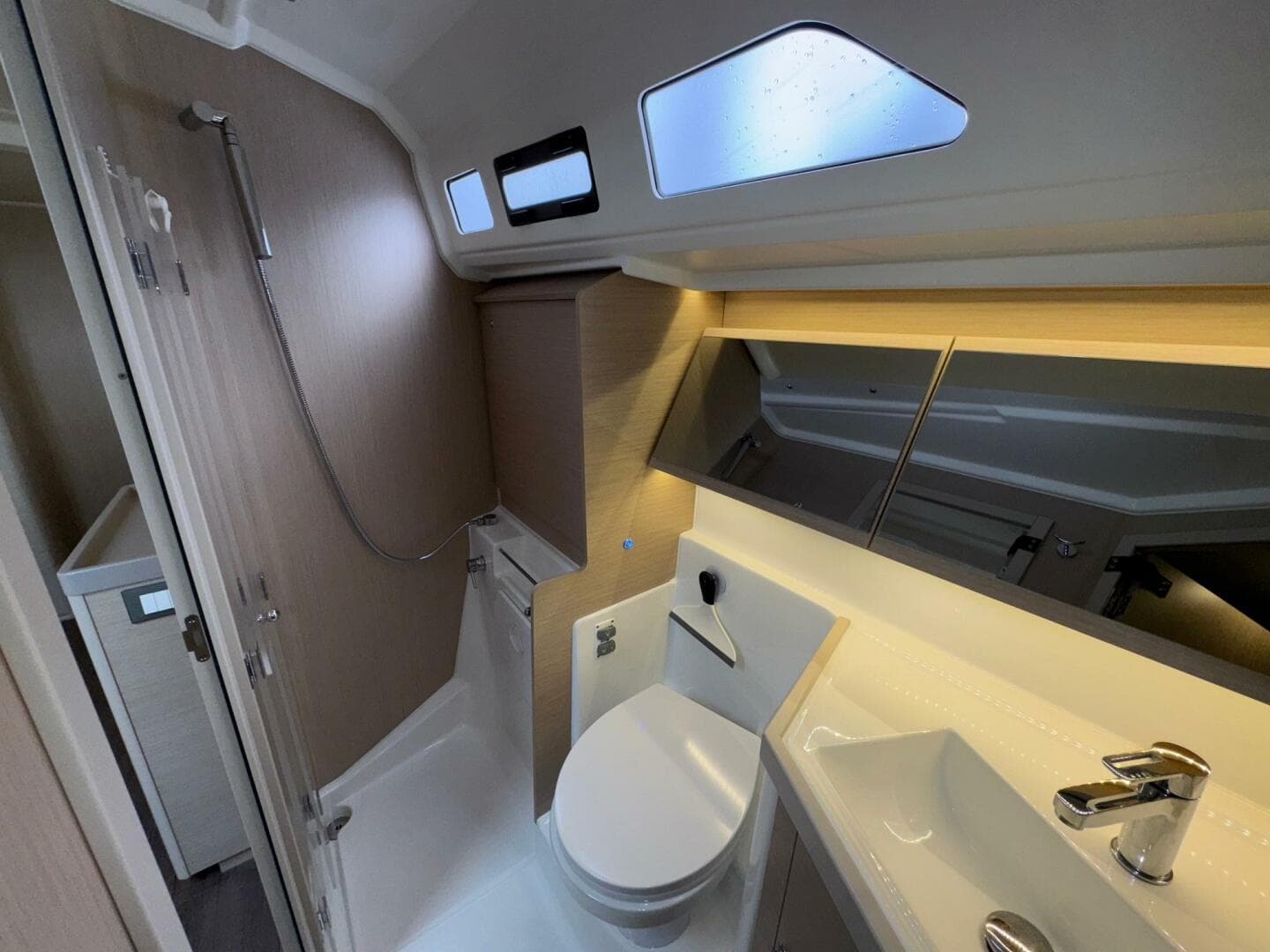 2022 Beneteau Oceanis 40.1