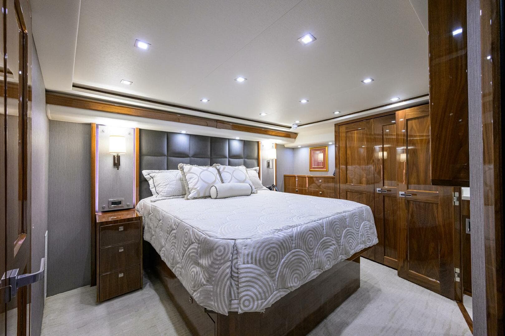 Viking 72 - Corintios - Interior Stateroom