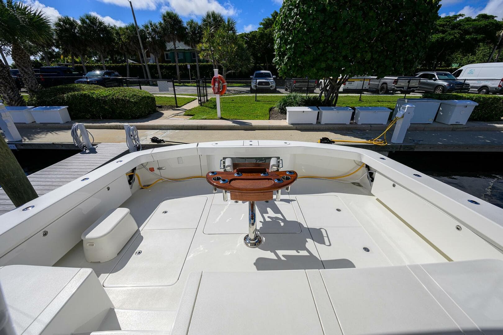 Viking 72 - Corintios - Exterior Cockpit