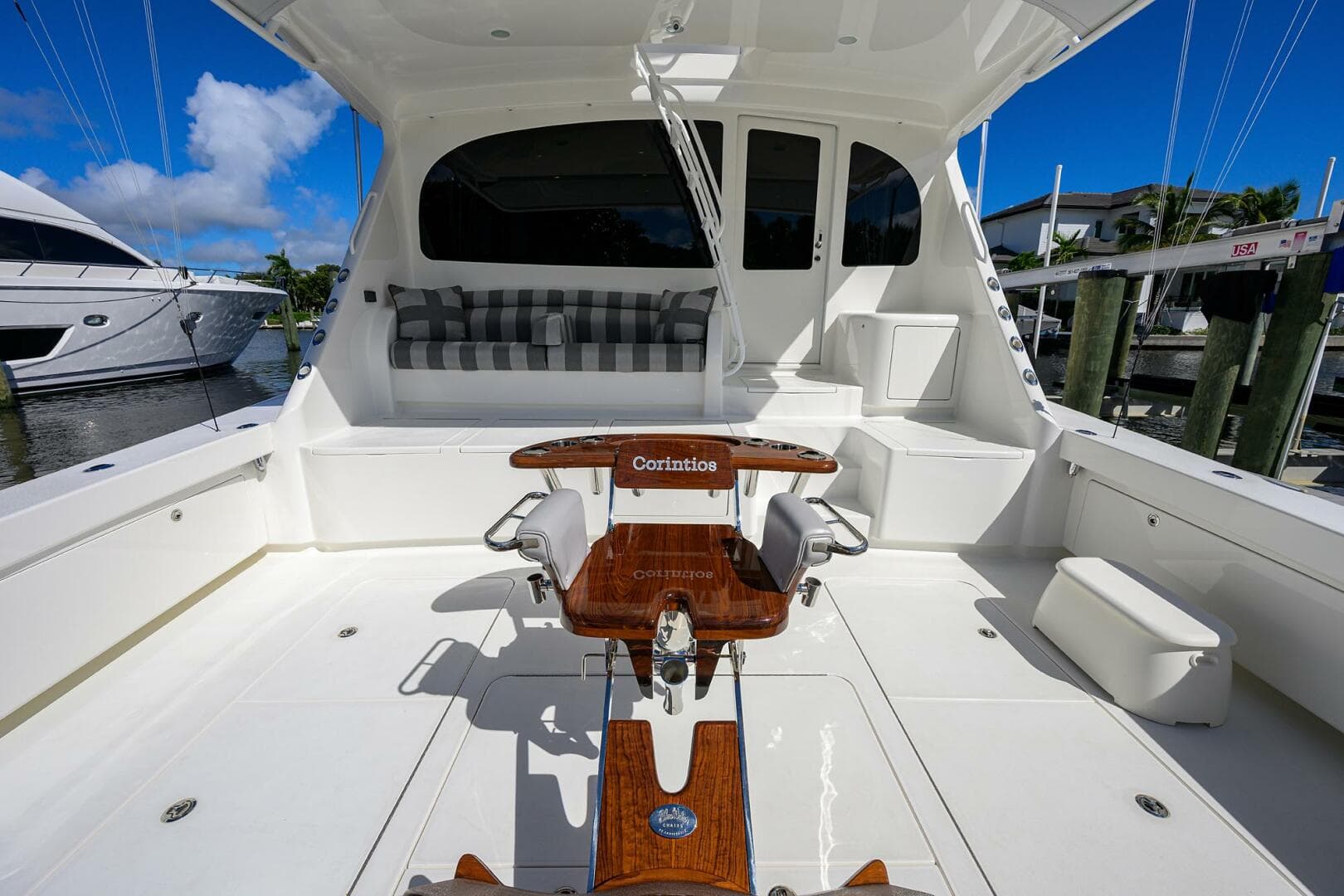 Viking 72 - Corintios - Exterior Cockpit