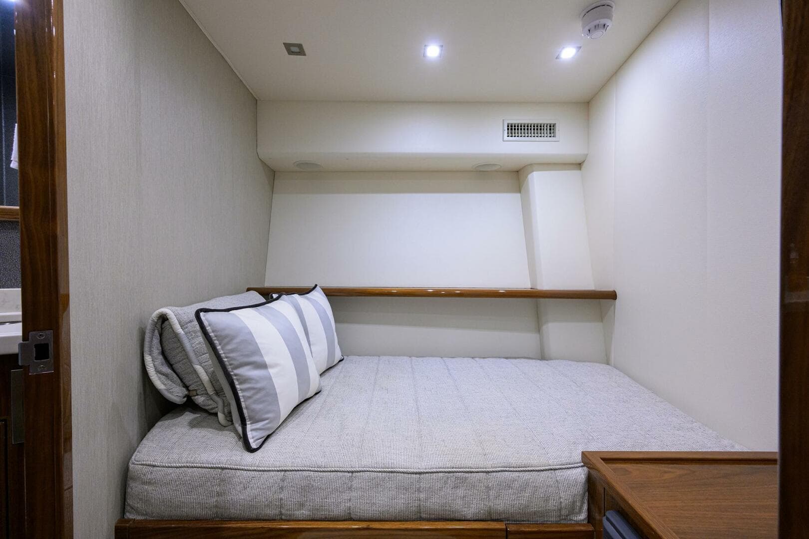 Viking 72 - Corintios - Interior Stateroom