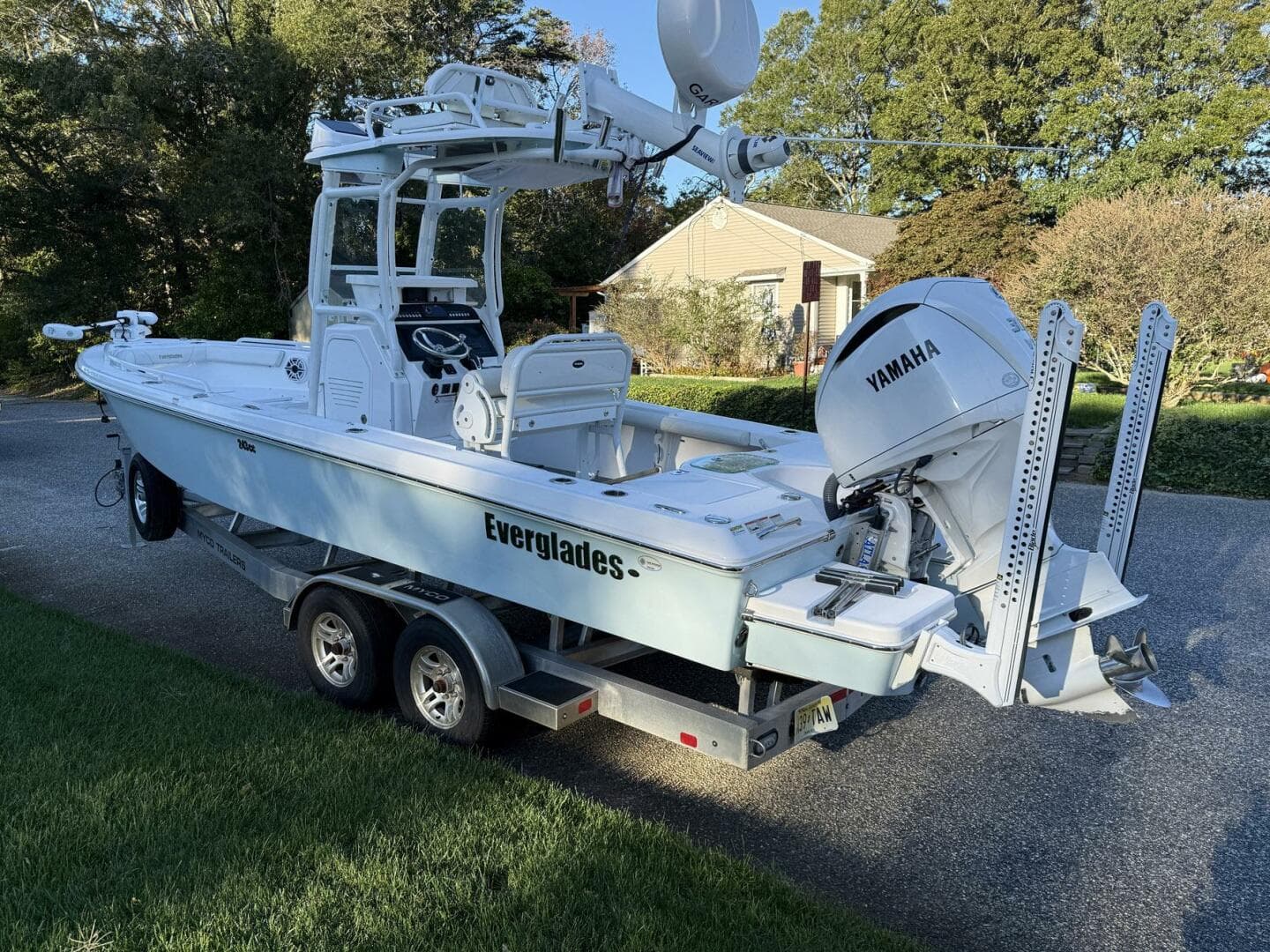 2023 Everglades 243 Center Console