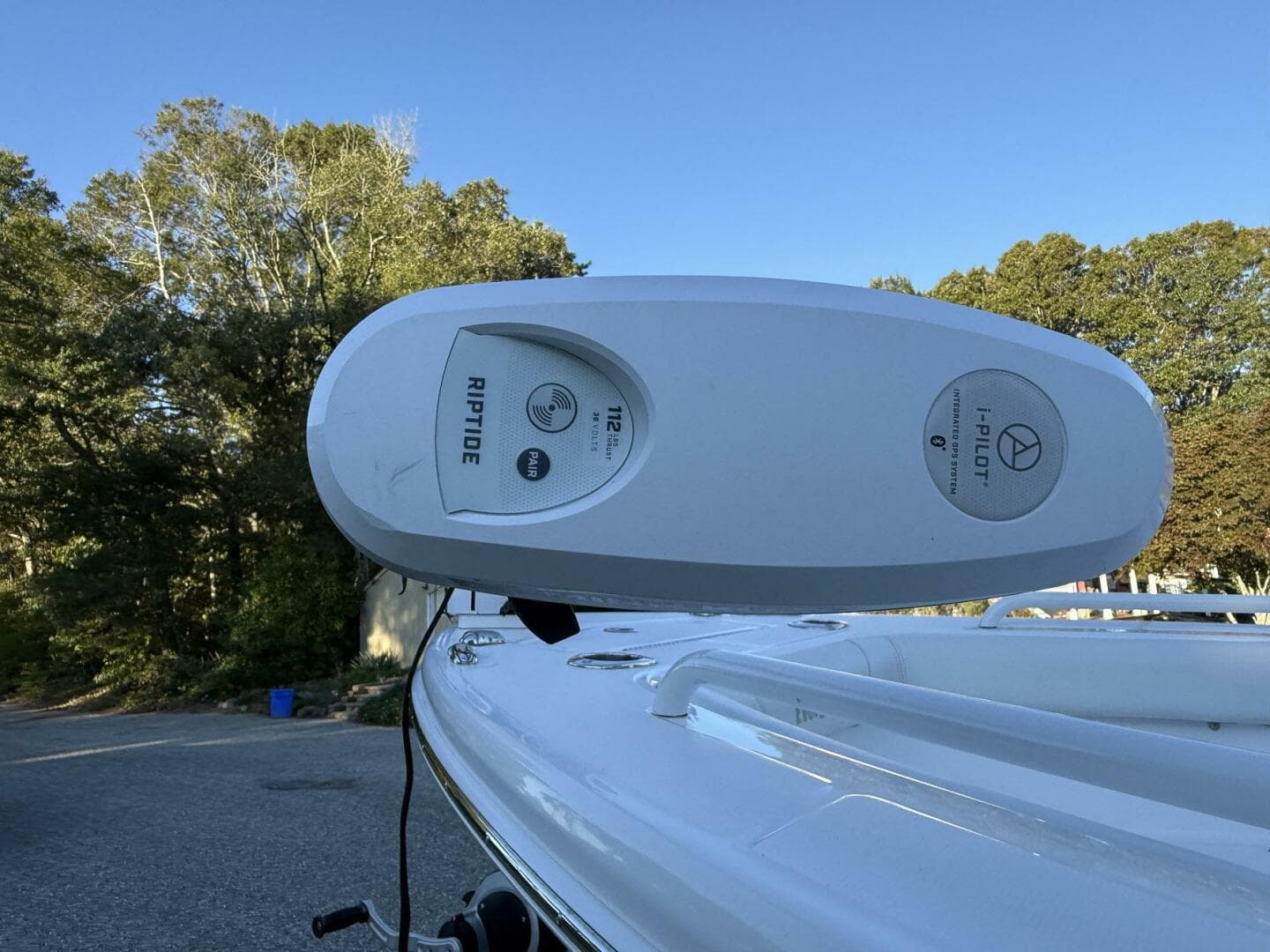 2023 Everglades 243 Center Console