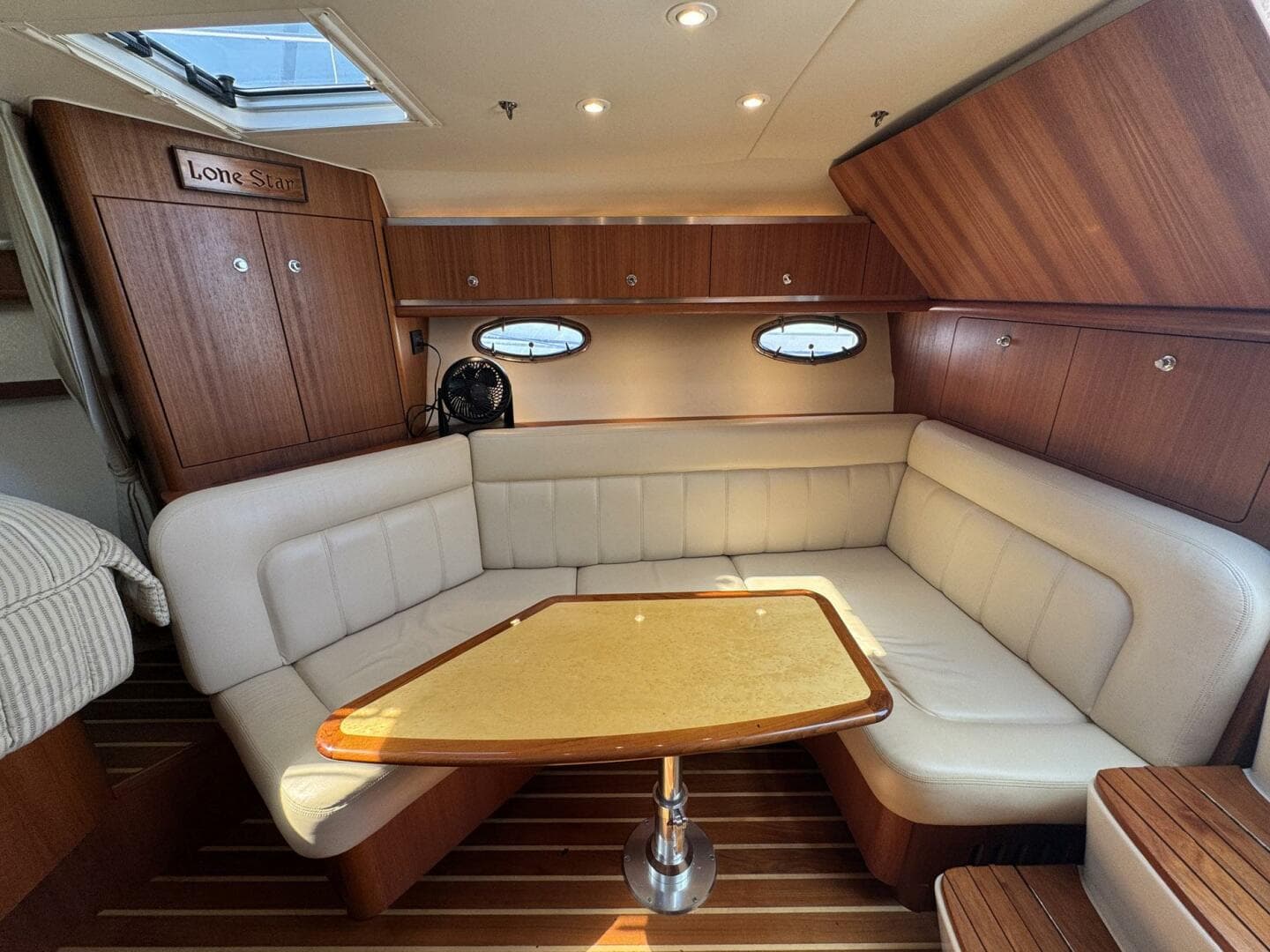 2005 Tiara Yachts 3200 Open