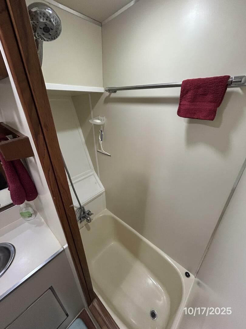 40' Kha Shing shower