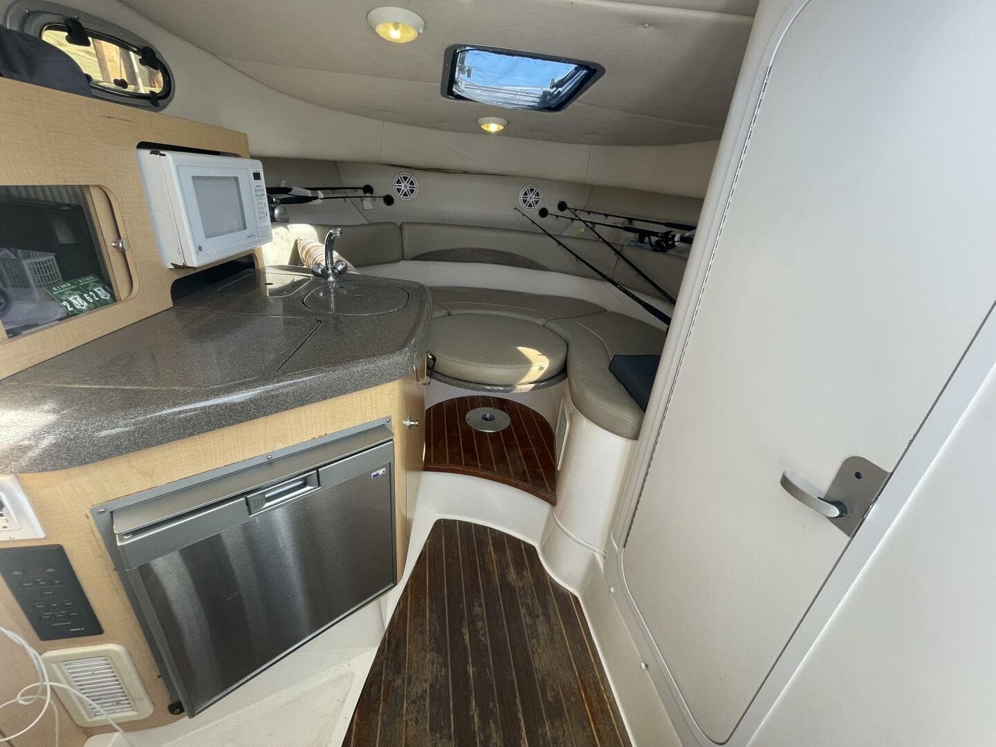 2001 Boston Whaler 285 Conquest