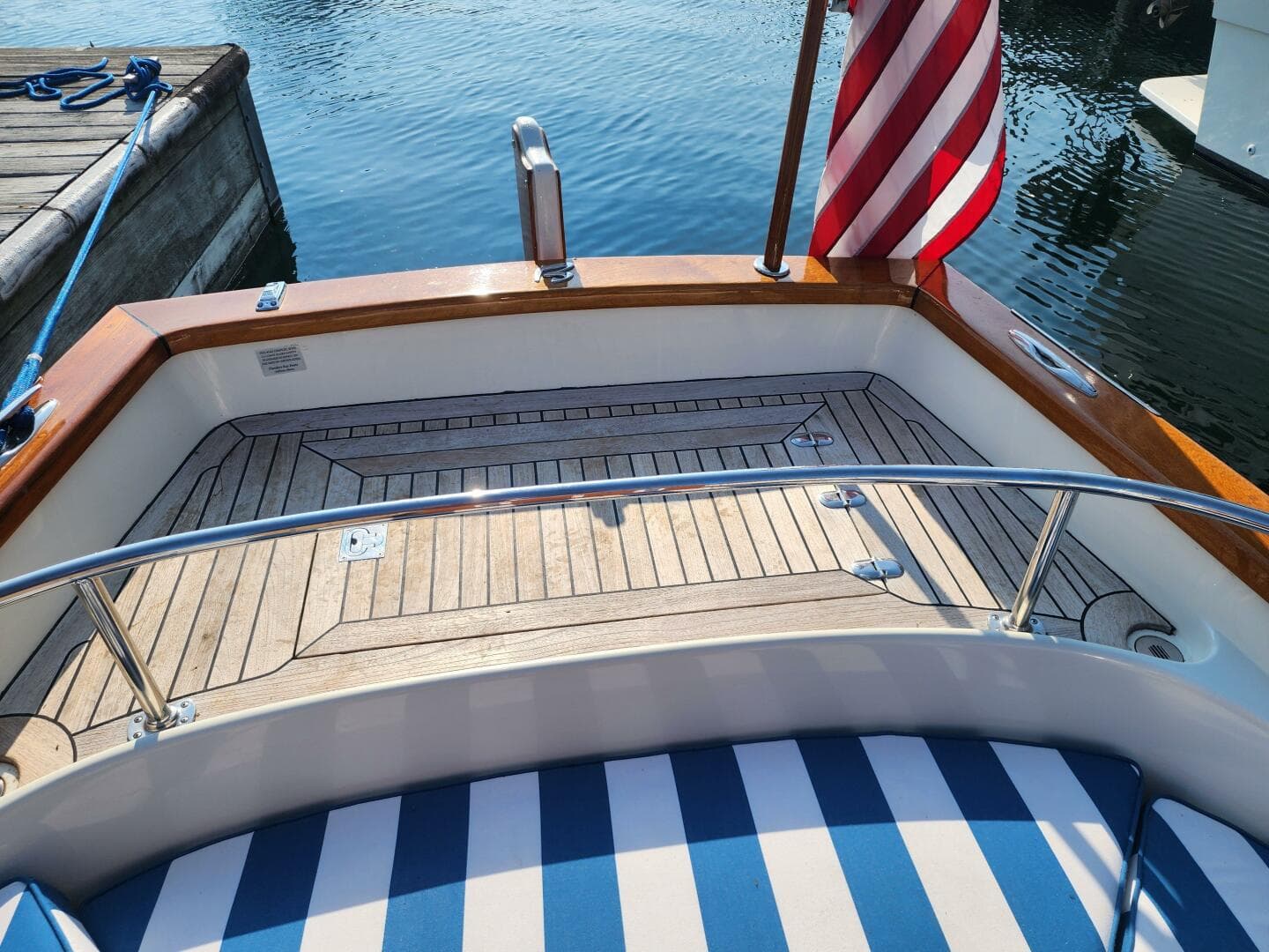 2007 Custom Flanders Bay 27