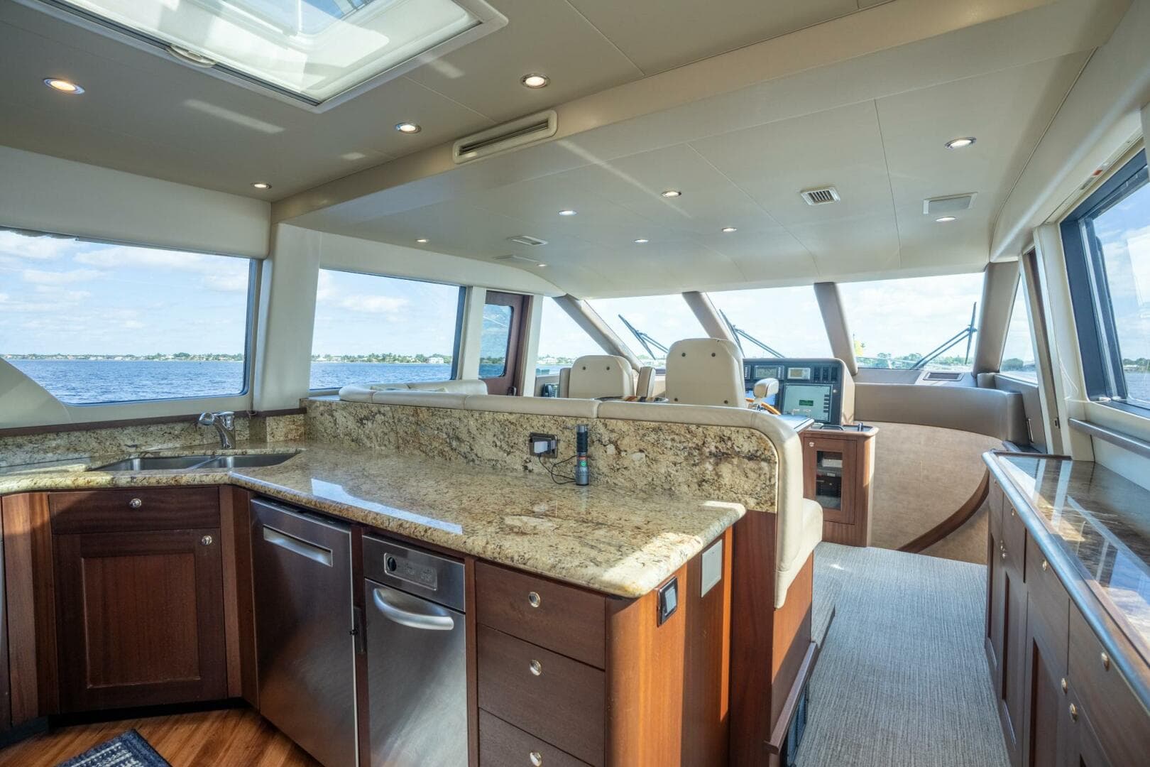 2009 Pacific Mariner 65 Motor Yacht
