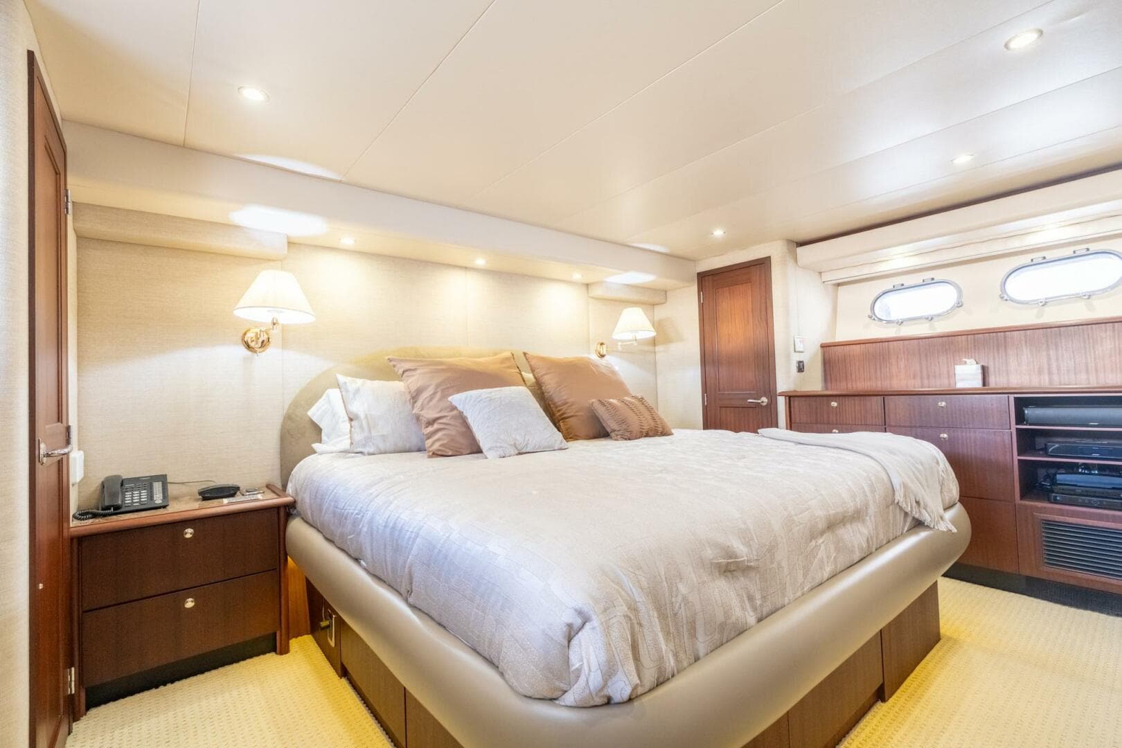 2009 Pacific Mariner 65 Motor Yacht