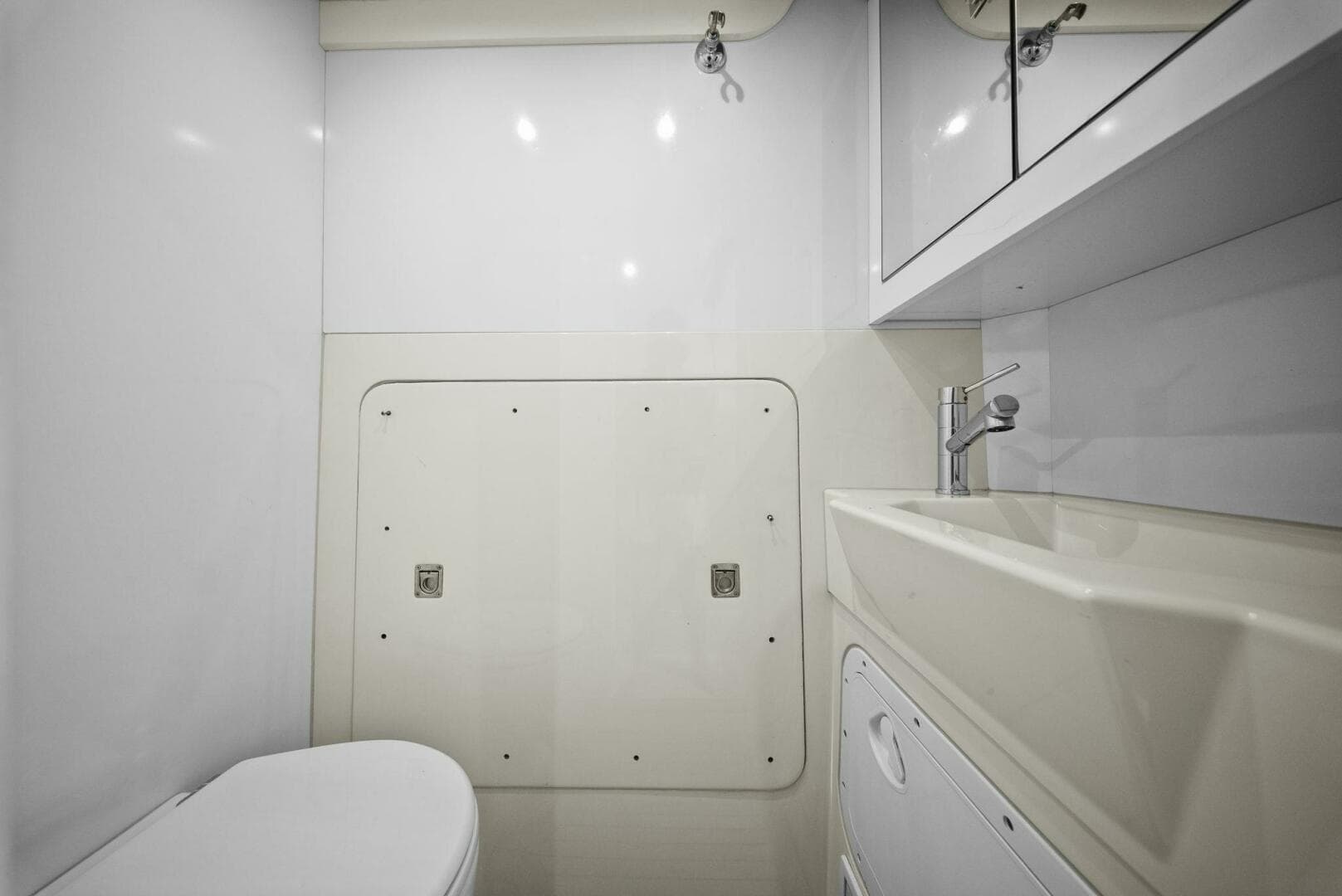 2021 Sirena 64- DESTIN-E- Crew Head