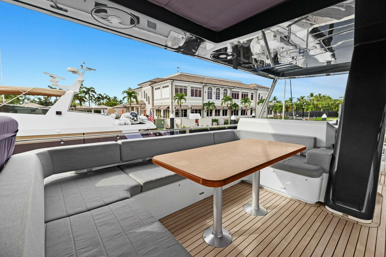 2021 Sirena 64- DESTIN-E- Flybridge