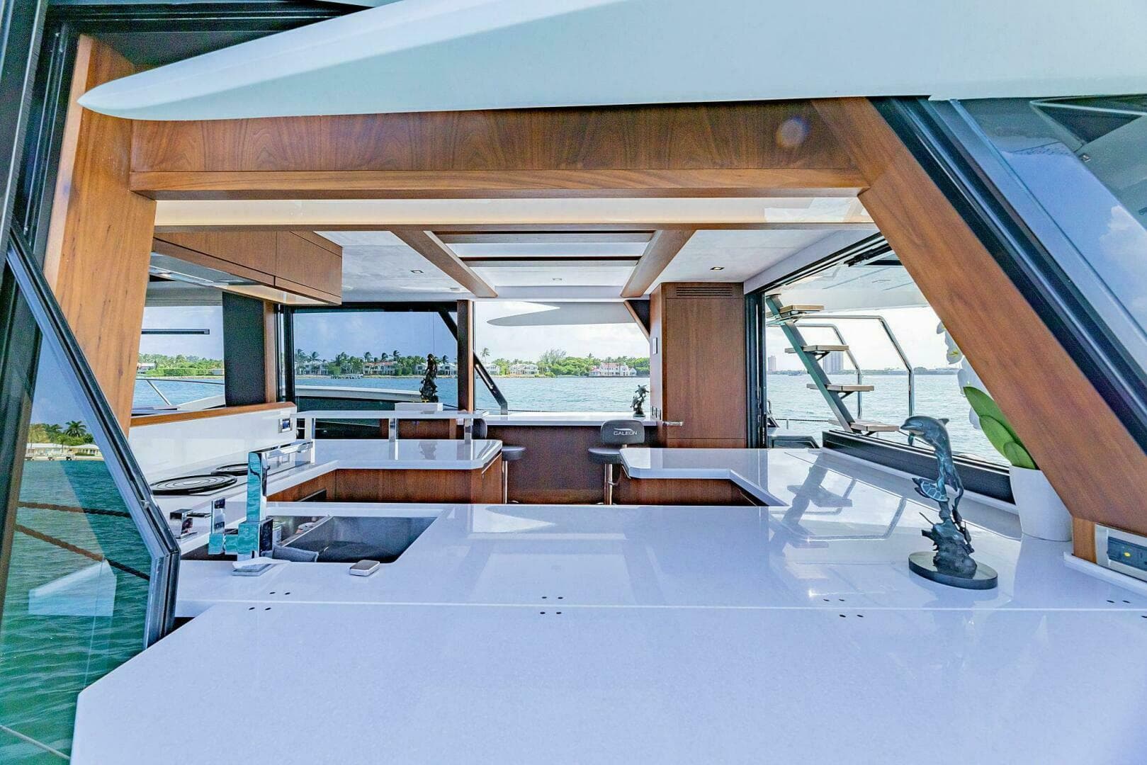 2019 Galeon 640 FLY
