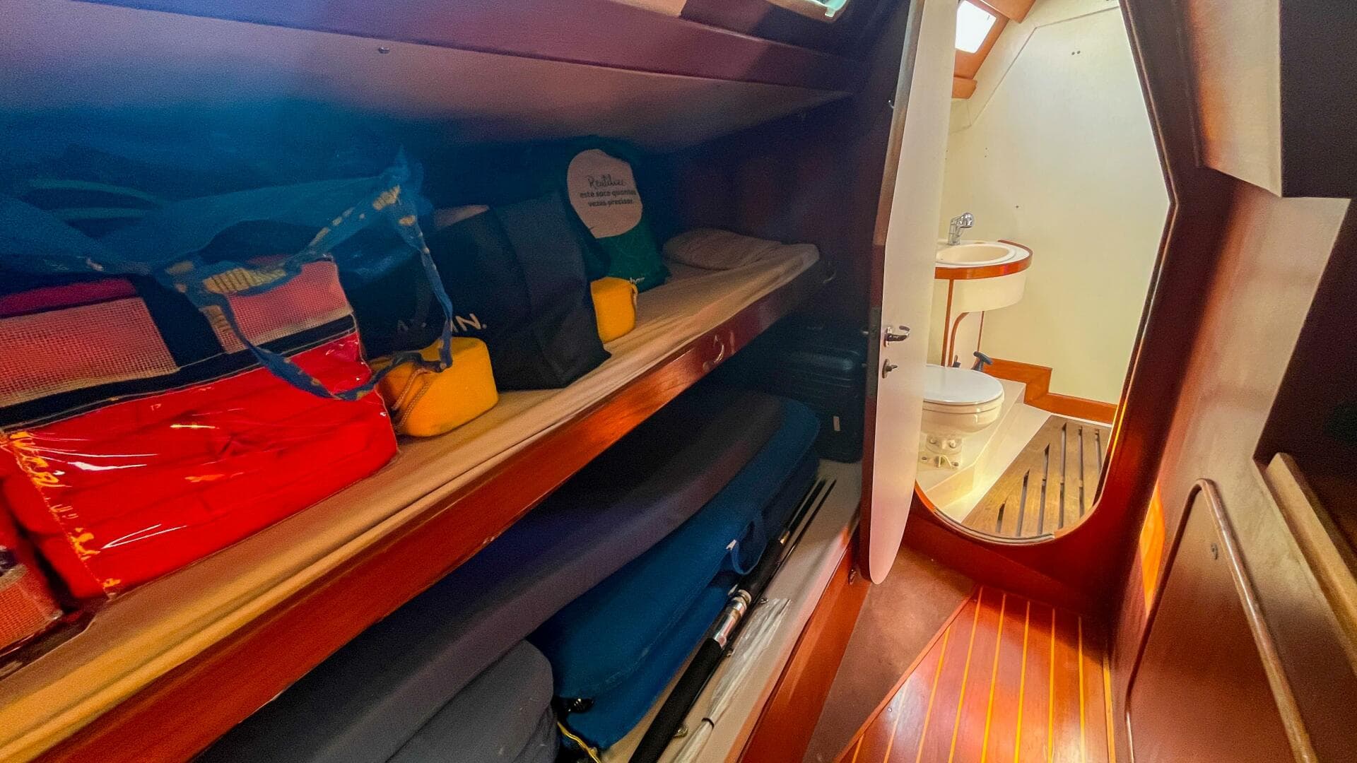 1991 Oyster Lightwave 48