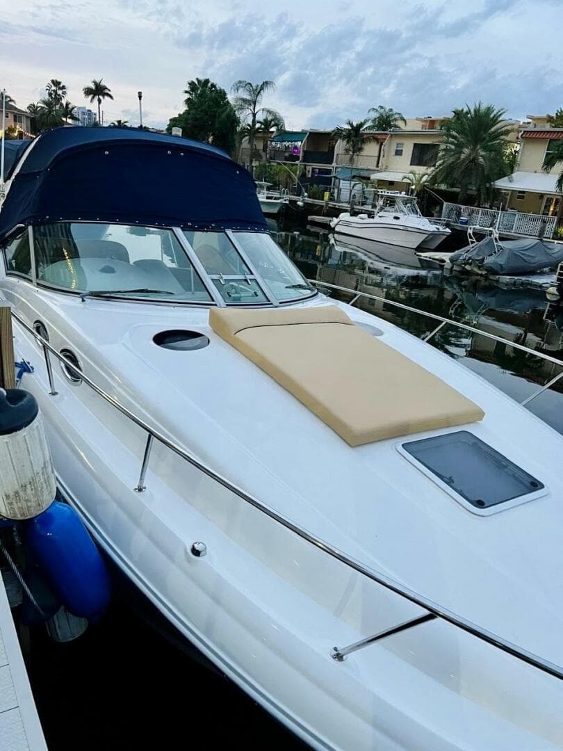 2004 Sea Ray 320 Sundancer