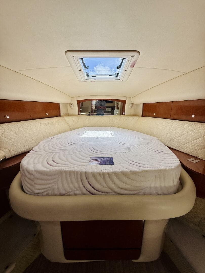 2004 Sea Ray 320 Sundancer