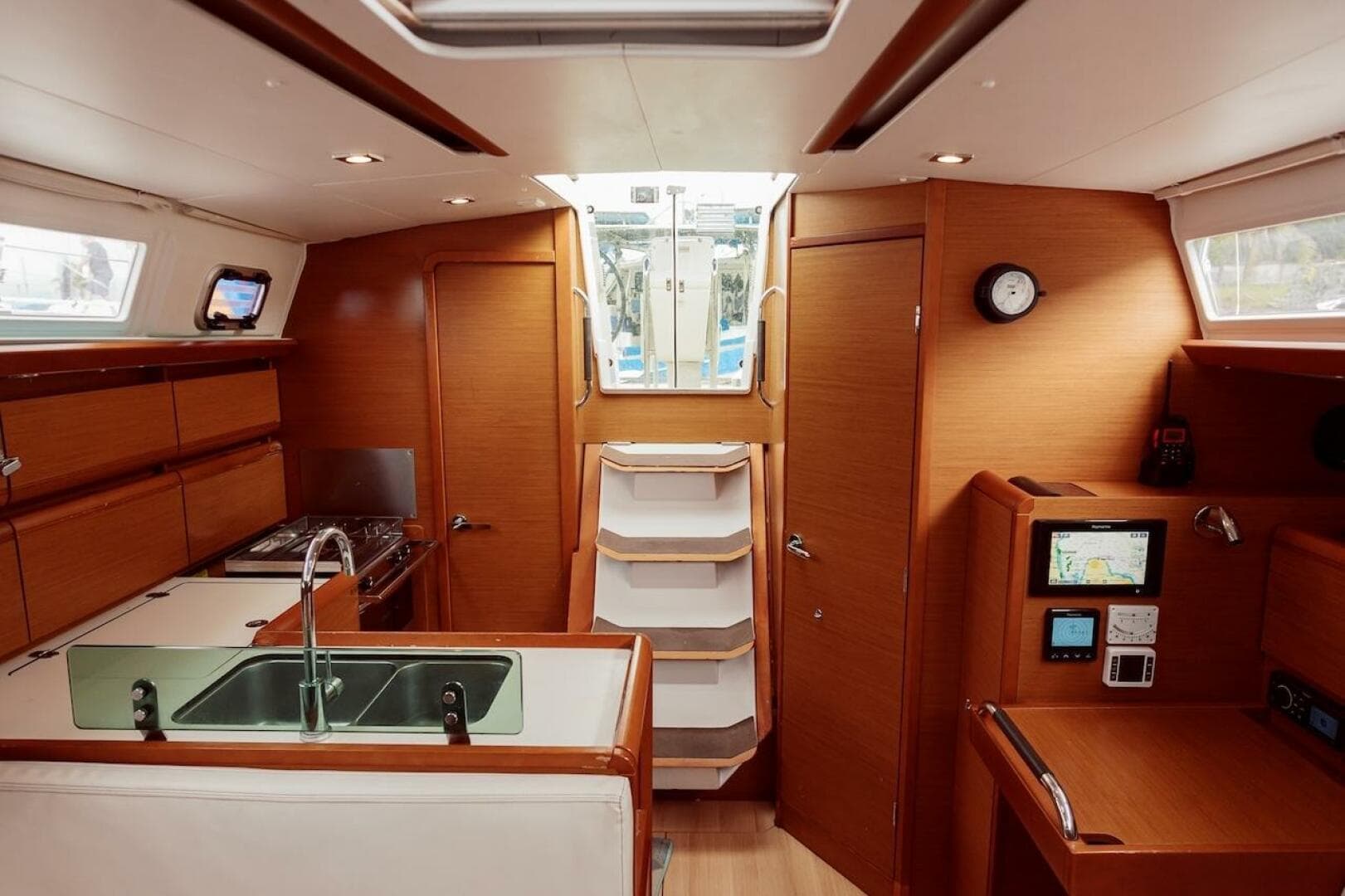 2019 Jeanneau 389 Sun Odyssey