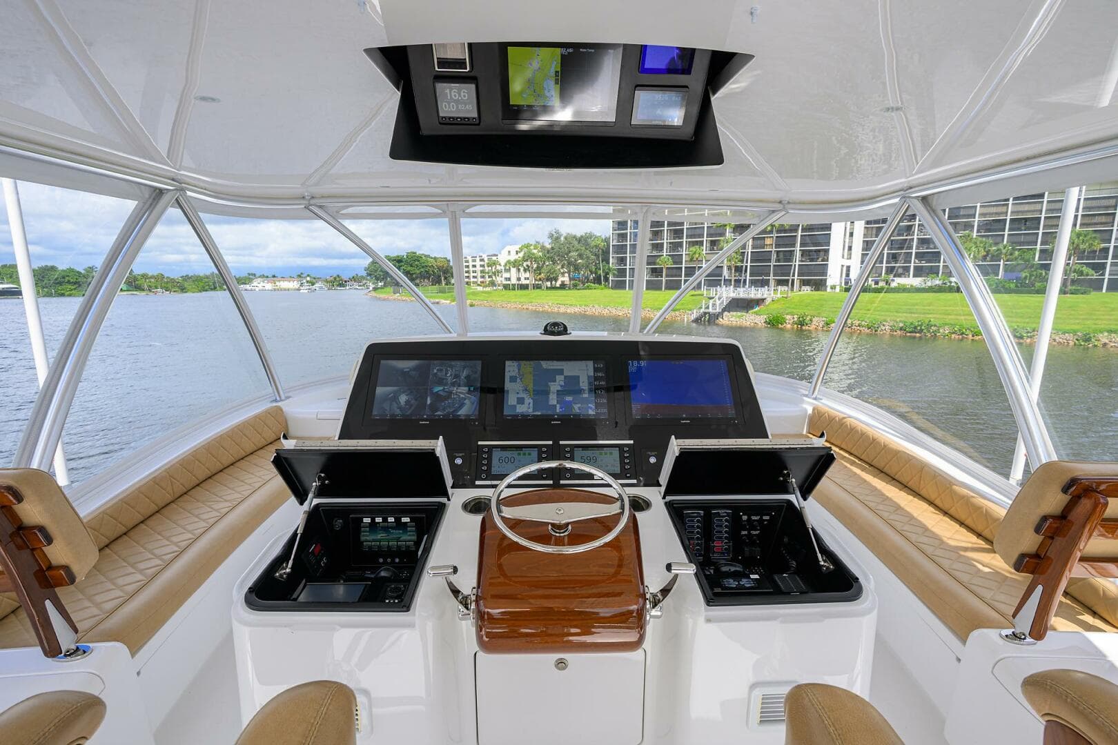 2023 Viking 64 Convertible - Flybridge