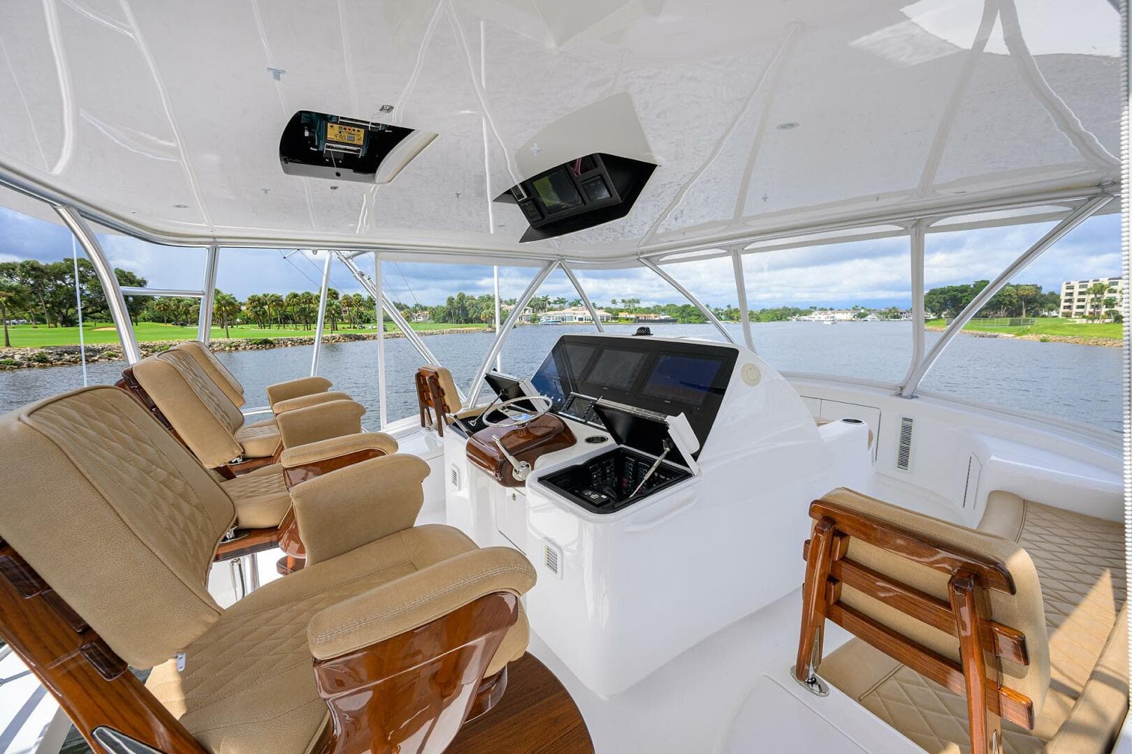 2023 Viking 64 Convertible - Flybridge