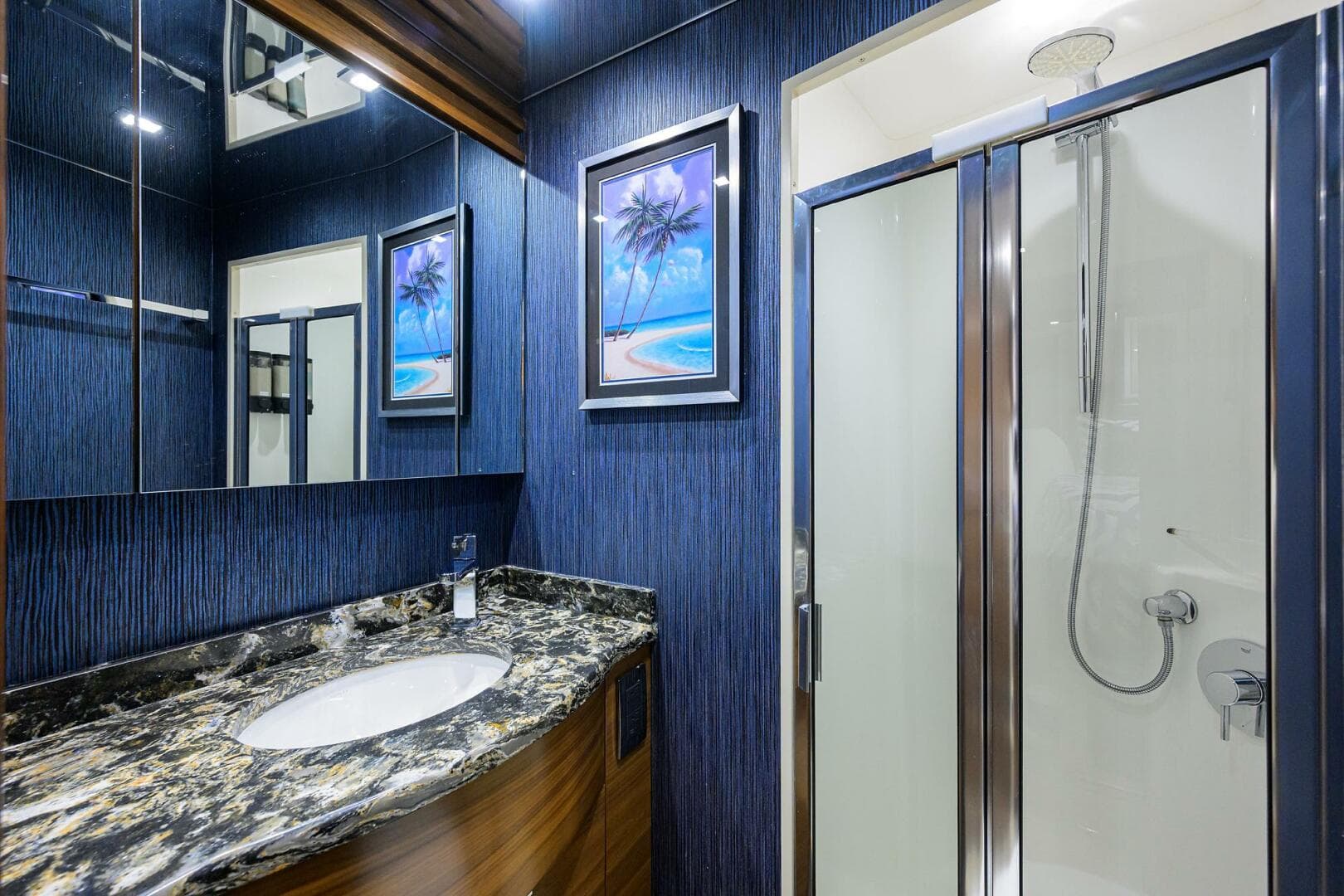 2023 Viking 64 Convertible - Head