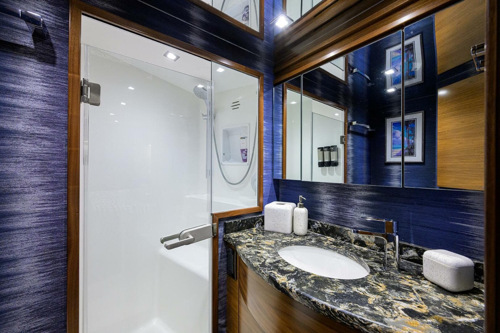 2023 Viking 64 Convertible - Head