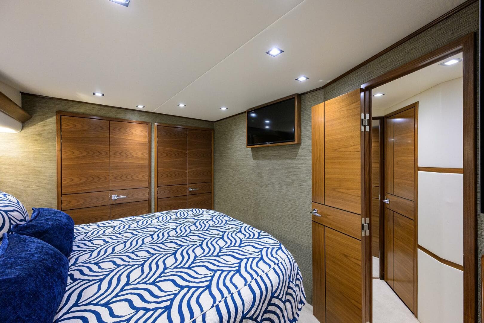 2023 Viking 64 Convertible - Stateroom