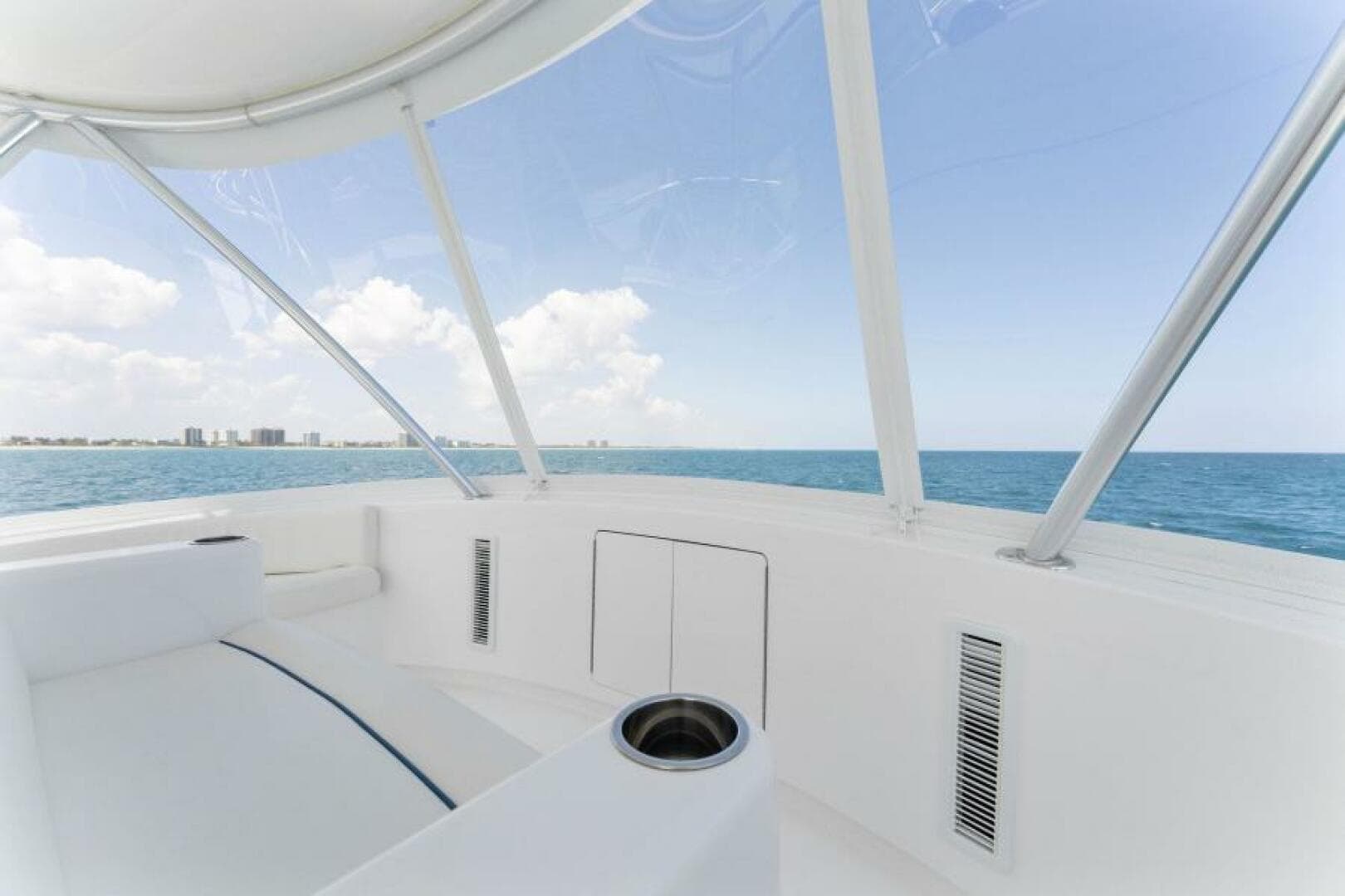 2021 Viking 54 Convertible HAMMERHEADS Flybridge