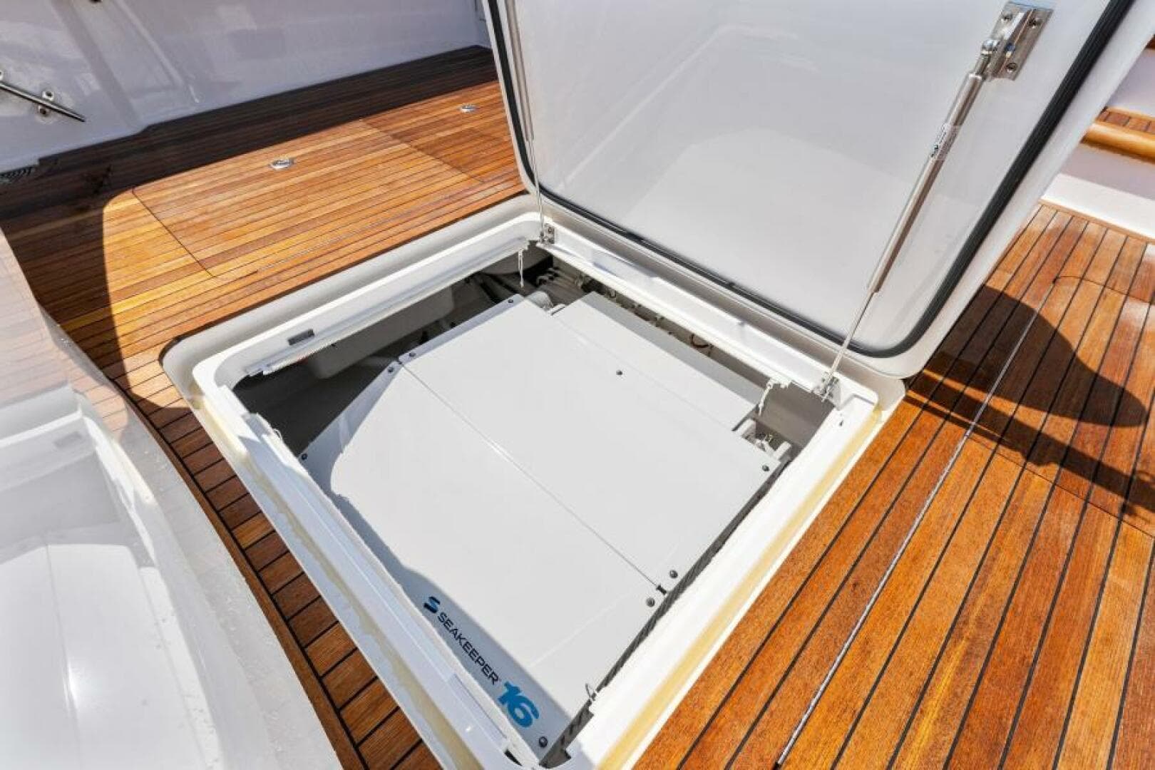 2021 Viking 54 Convertible HAMMERHEADS Cockpit