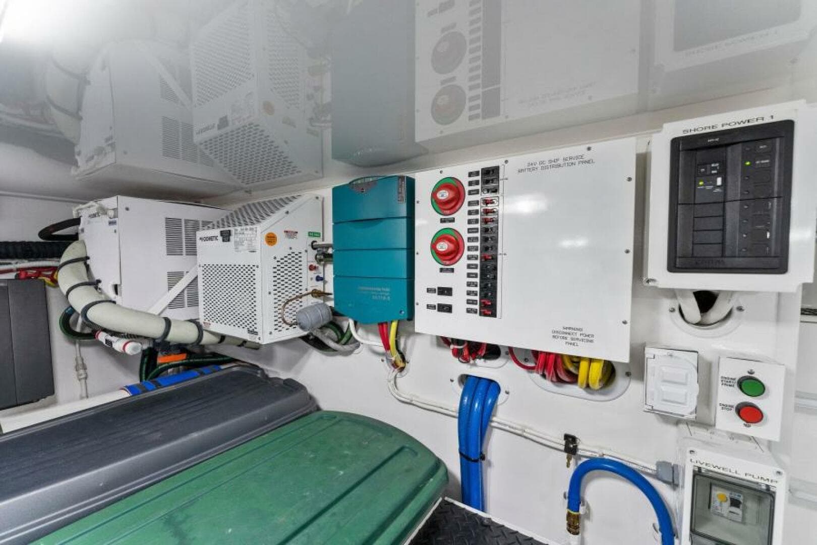 2021 Viking 54 Convertible HAMMERHEADS Engine Room