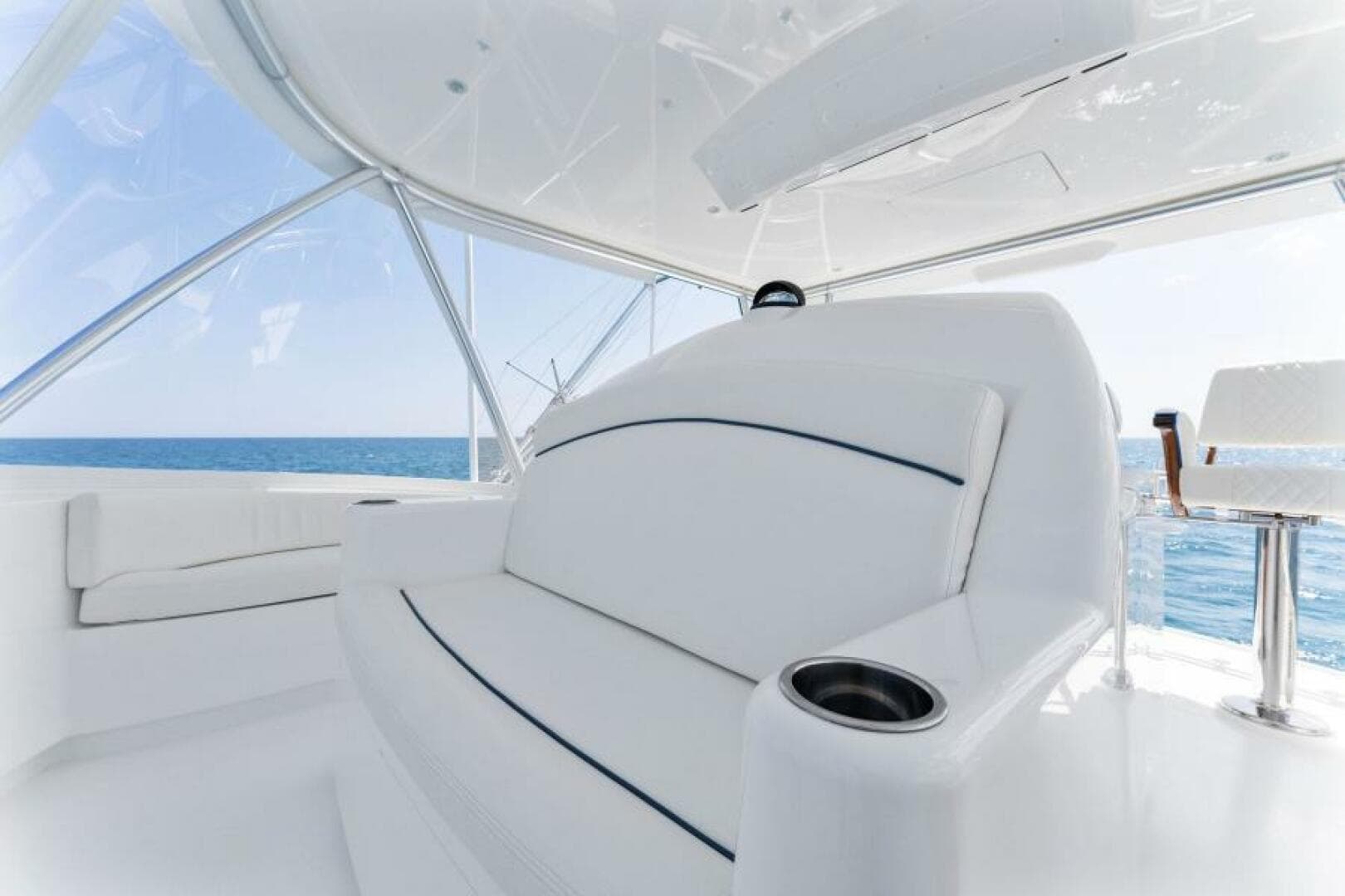 2021 Viking 54 Convertible HAMMERHEADS Flybridge