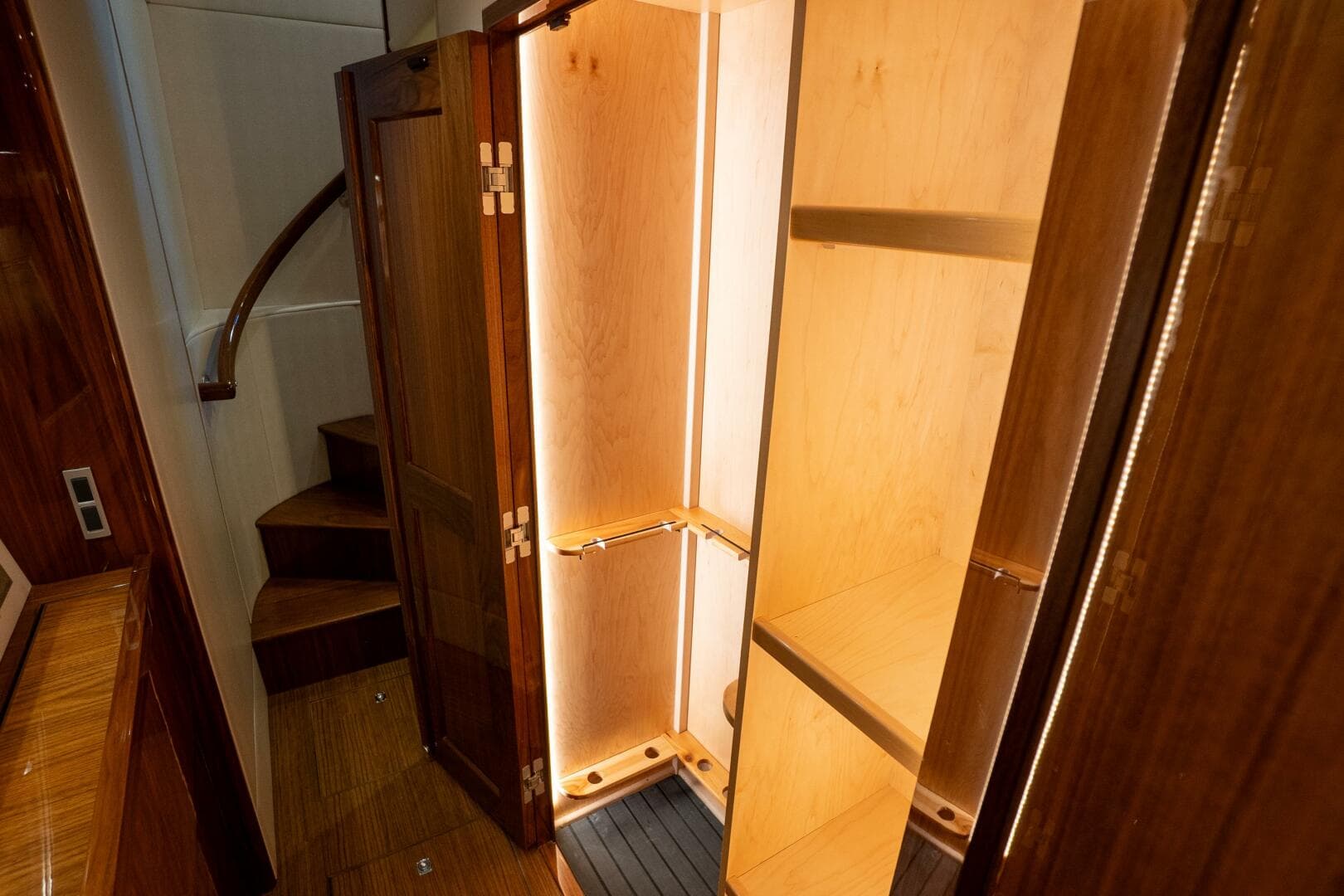 2021 72 Viking EB Our Trade Rod And Tackle Closet (1)