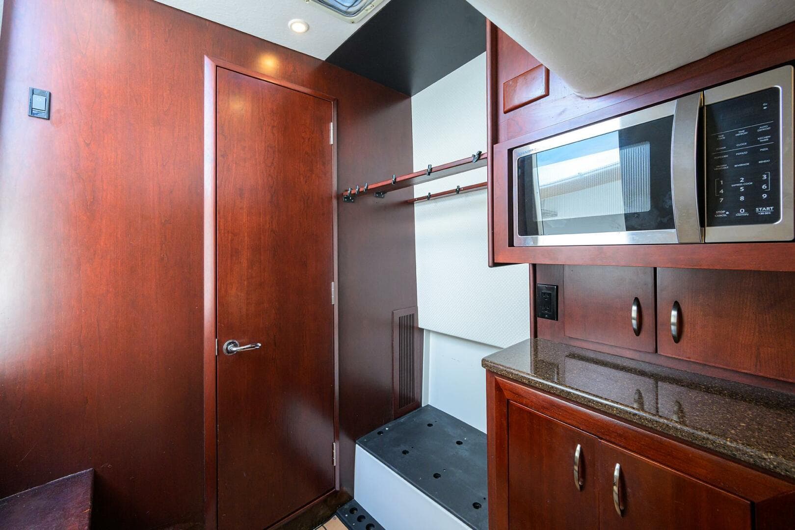 2018 Buddy Davis 42 Center Console - Cabin