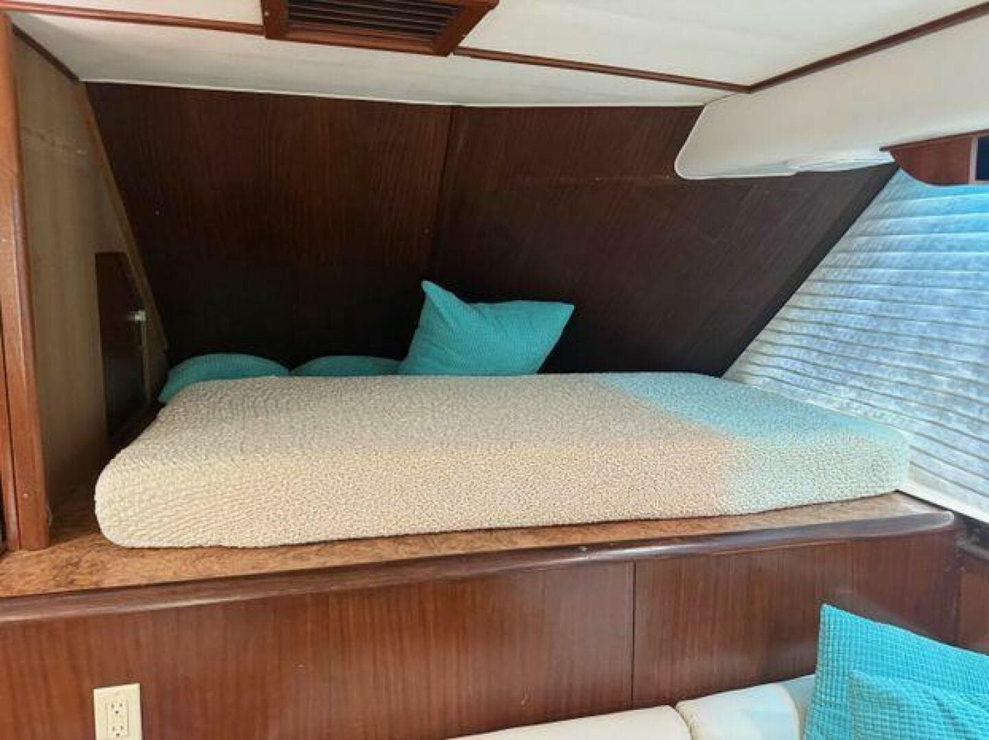 1990 Hatteras 45 Convertible