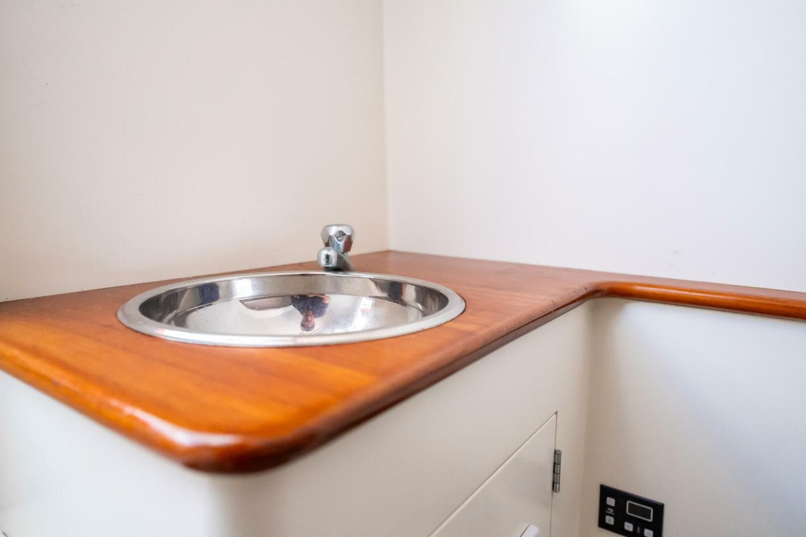 2003 Gamefisherman 34 Express