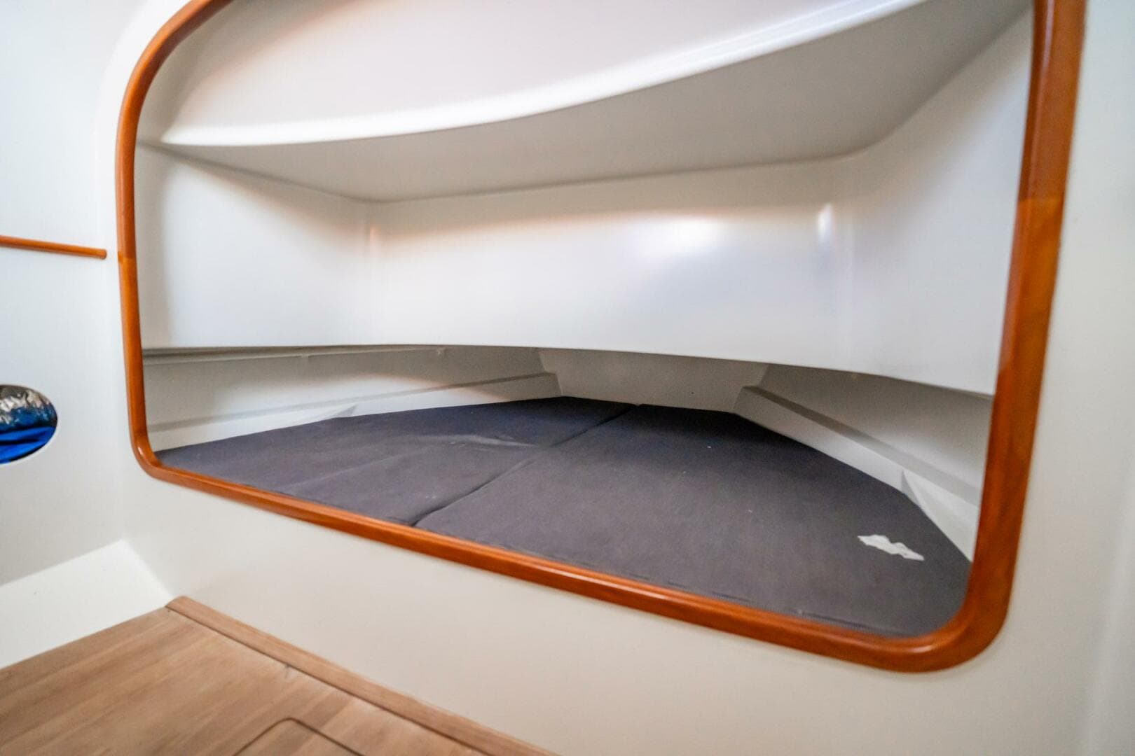 2003 Gamefisherman 34 Express