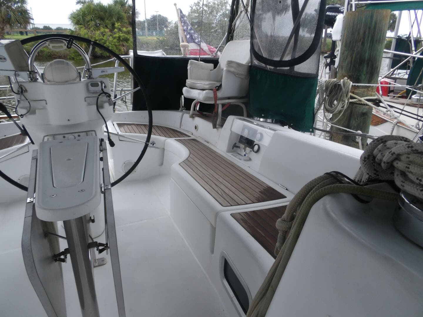 2004 Beneteau 423