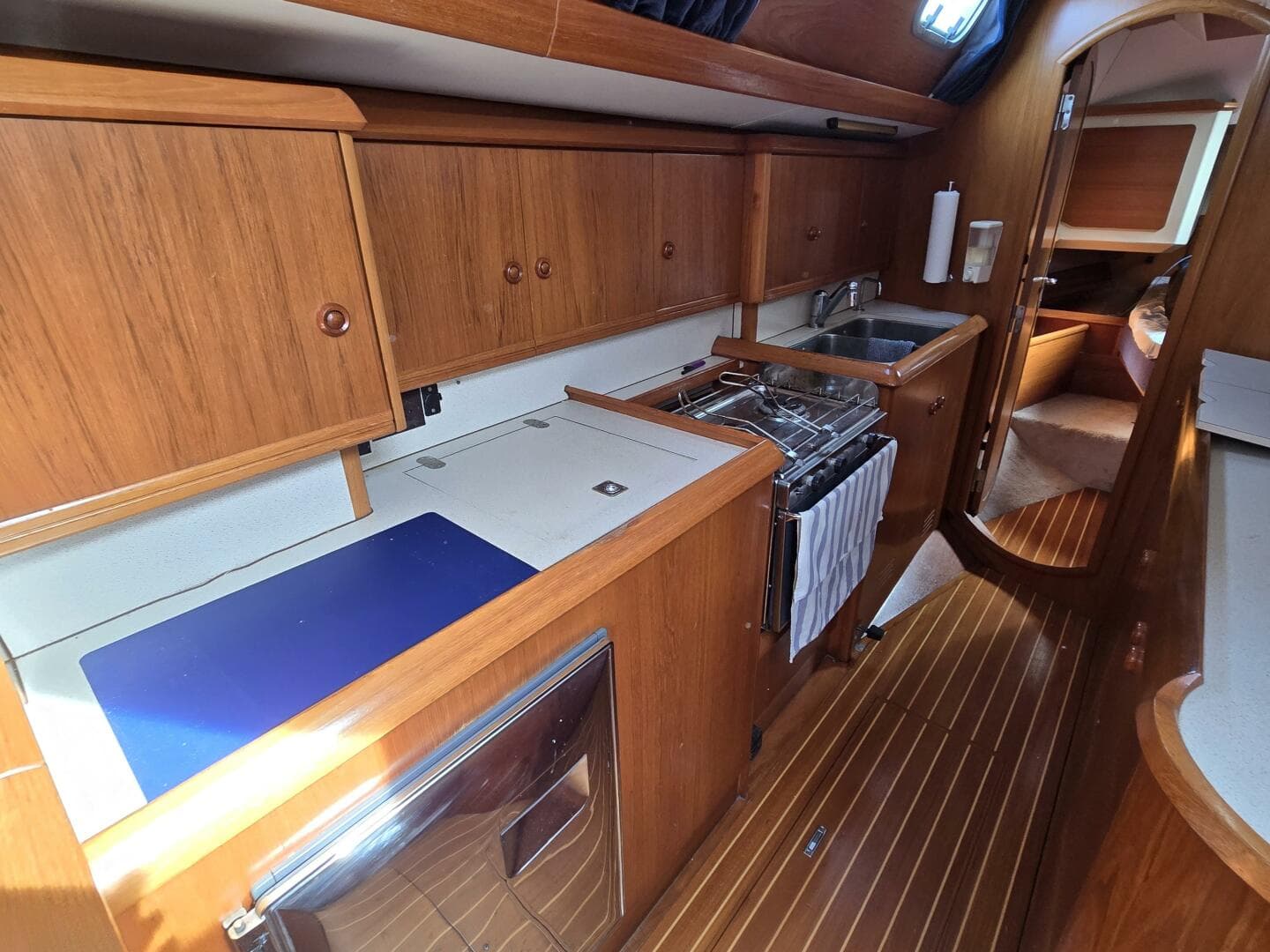 1998 Jeanneau Sun Odyssey 42 Atlantic Cruiser