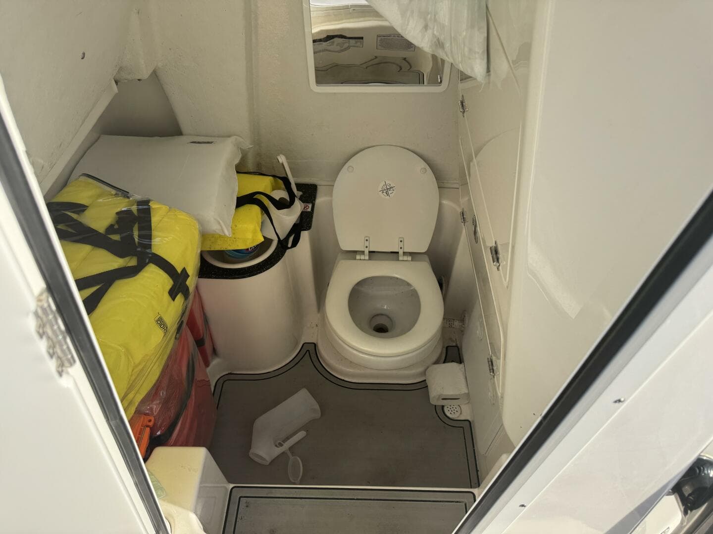 2023 Sea Fox 268 Commander