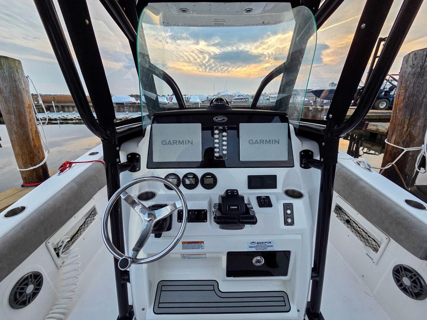 2023 Sea Fox 268 Commander