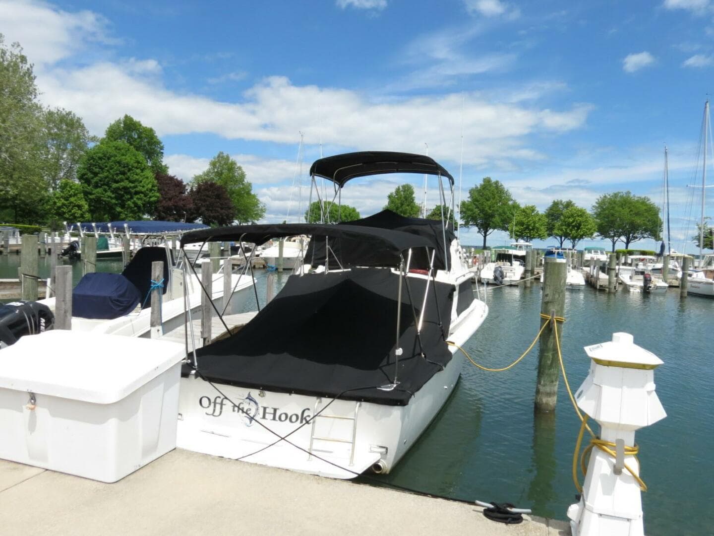 1978 Bertram 28 Flybridge Cruiser