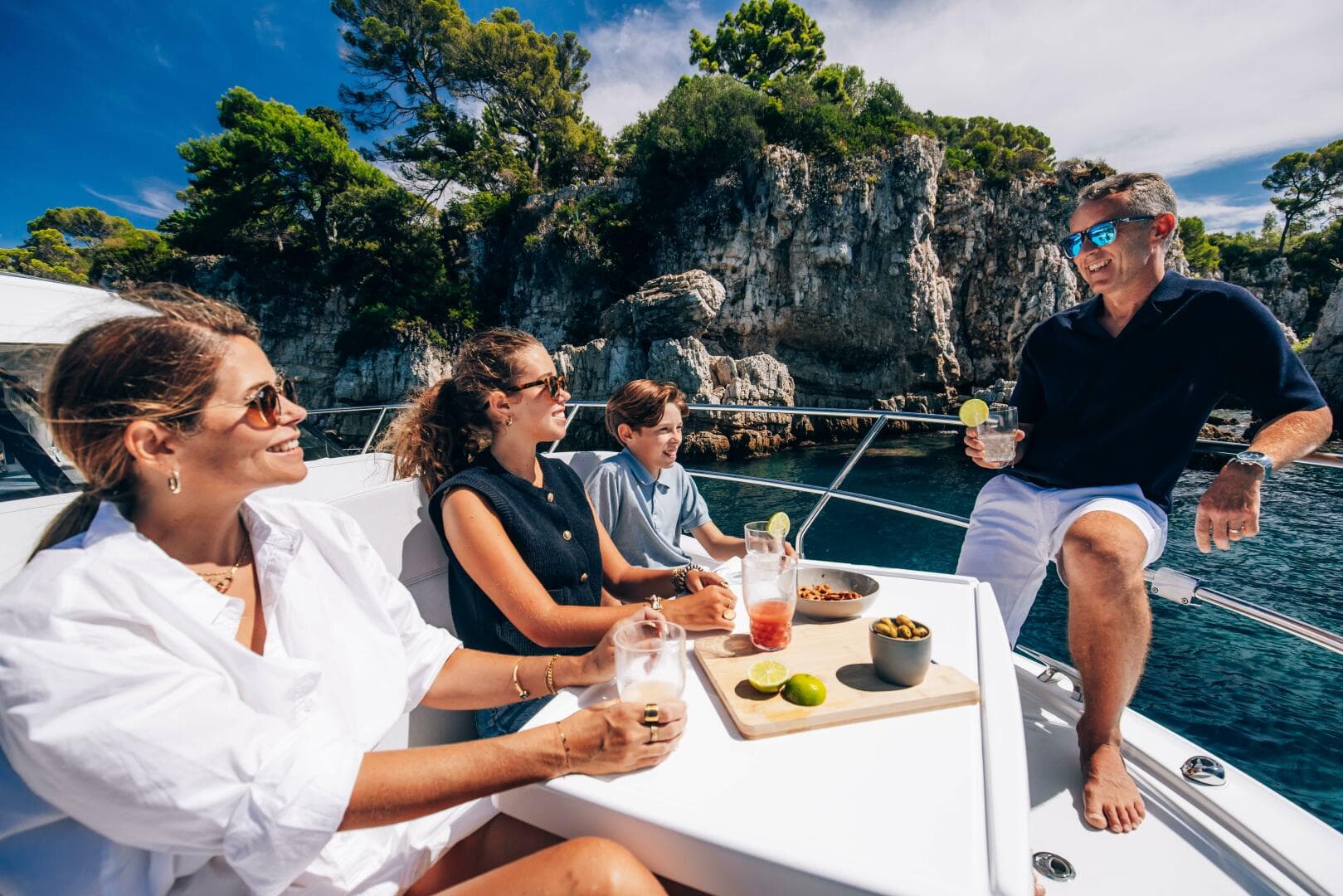 2026 Beneteau Antares 12 Coupe