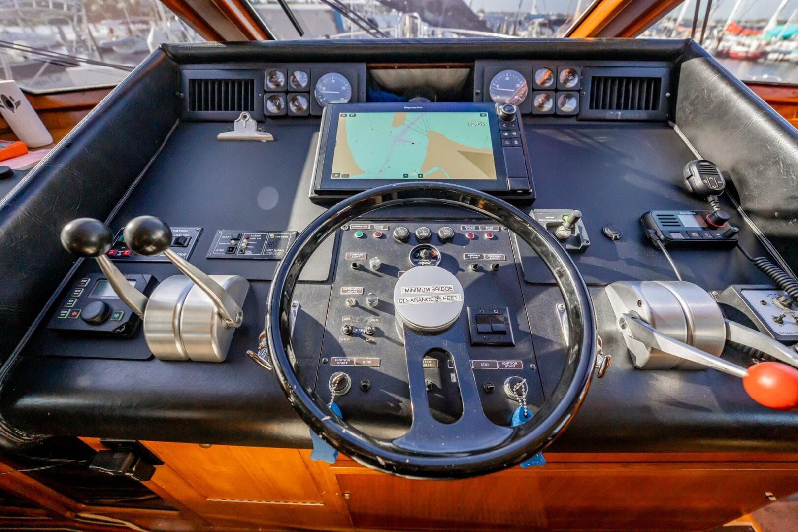 1989 Viking 63 Motor Yacht