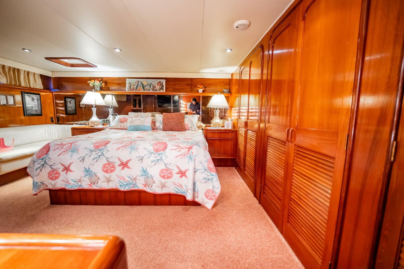 1989 Viking 63 Motor Yacht