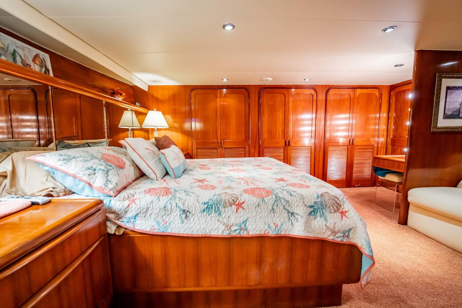 1989 Viking 63 Motor Yacht
