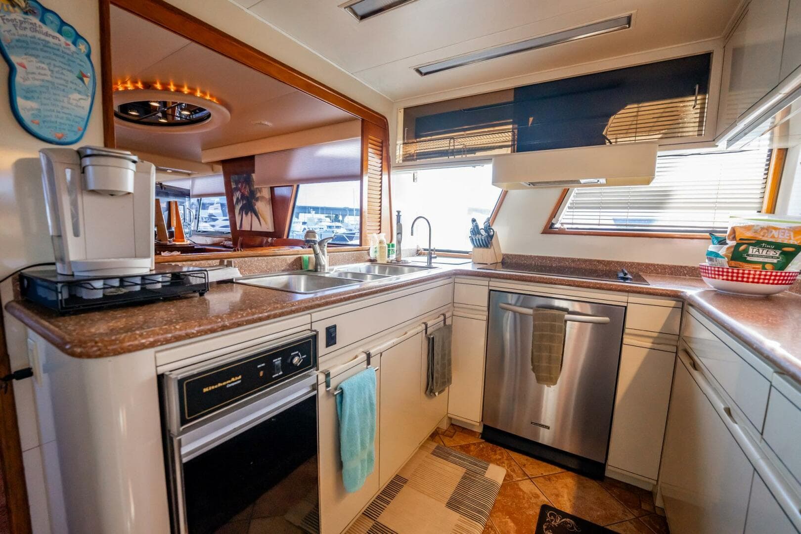 1989 Viking 63 Motor Yacht
