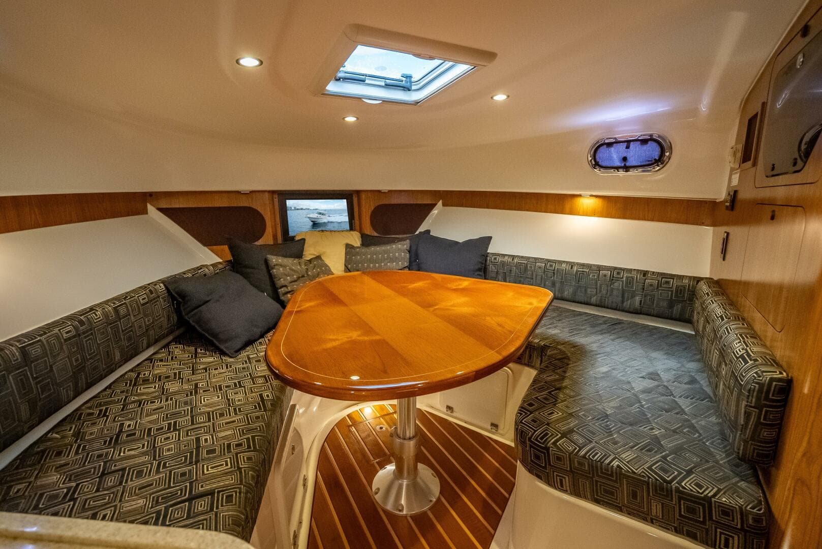 2011 Pursuit S345 Offshore