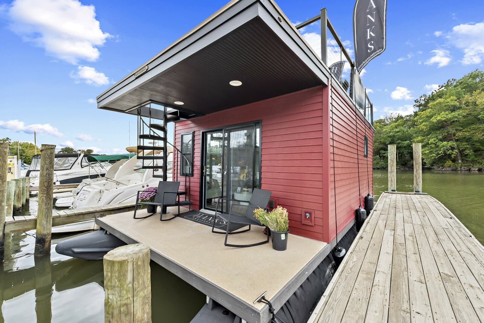 2026 Custom Hanks 26 Houseboat